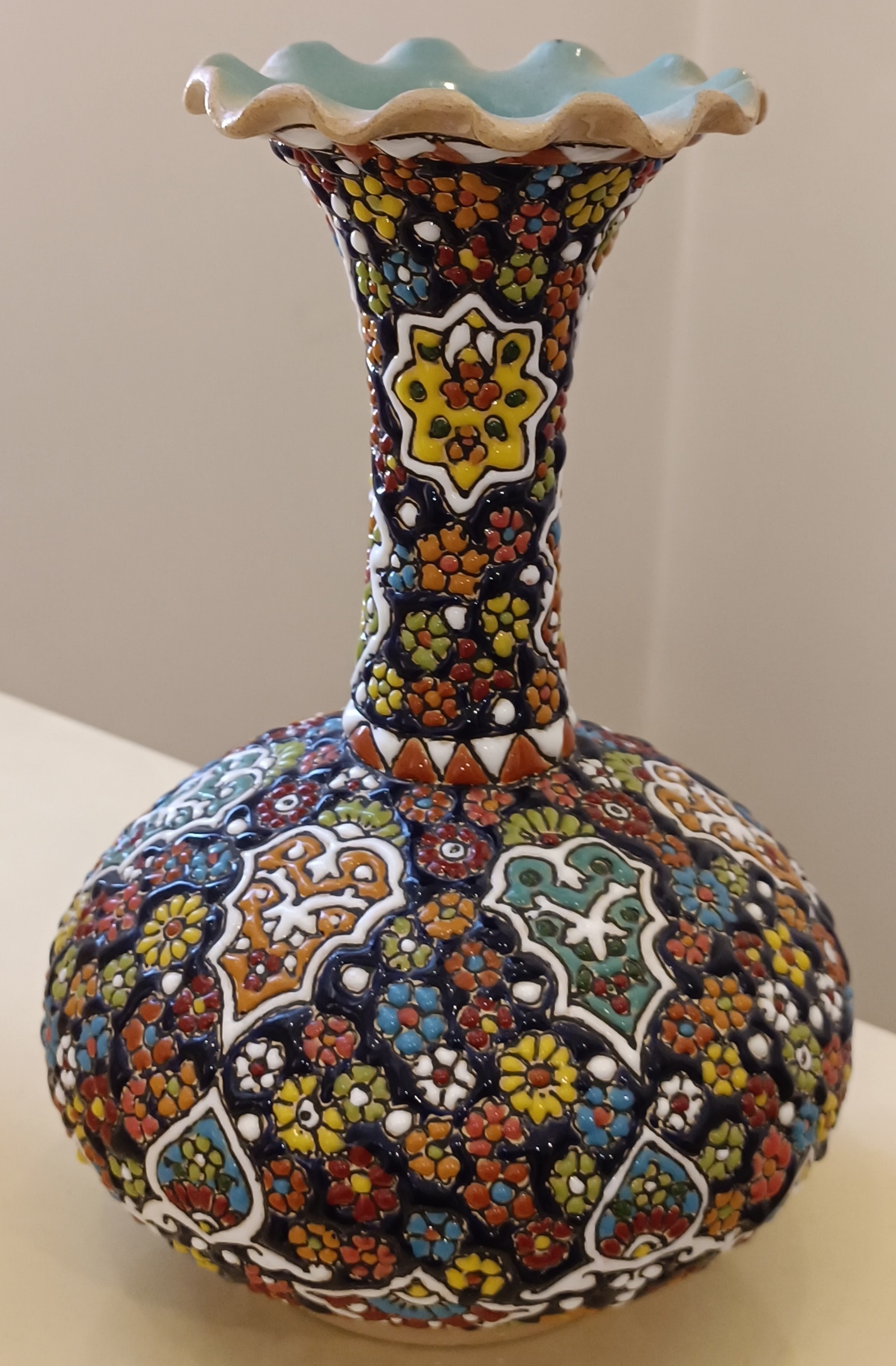 گلدان میناکاری شهرضای اصفهان