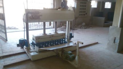 دستگاه بلوک زن