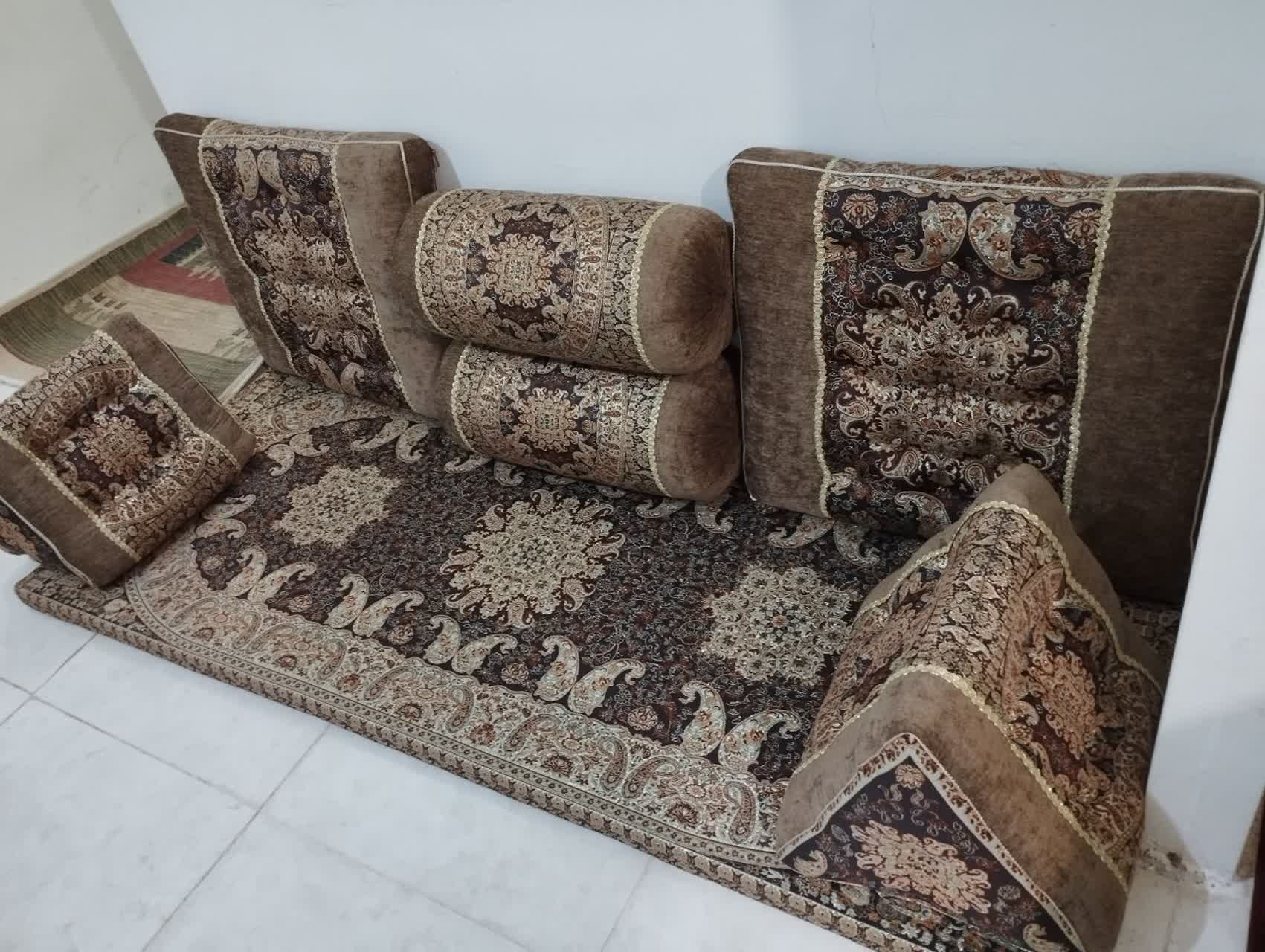 پشتی ترمه ، پشتی سنتی ، شاهنشین