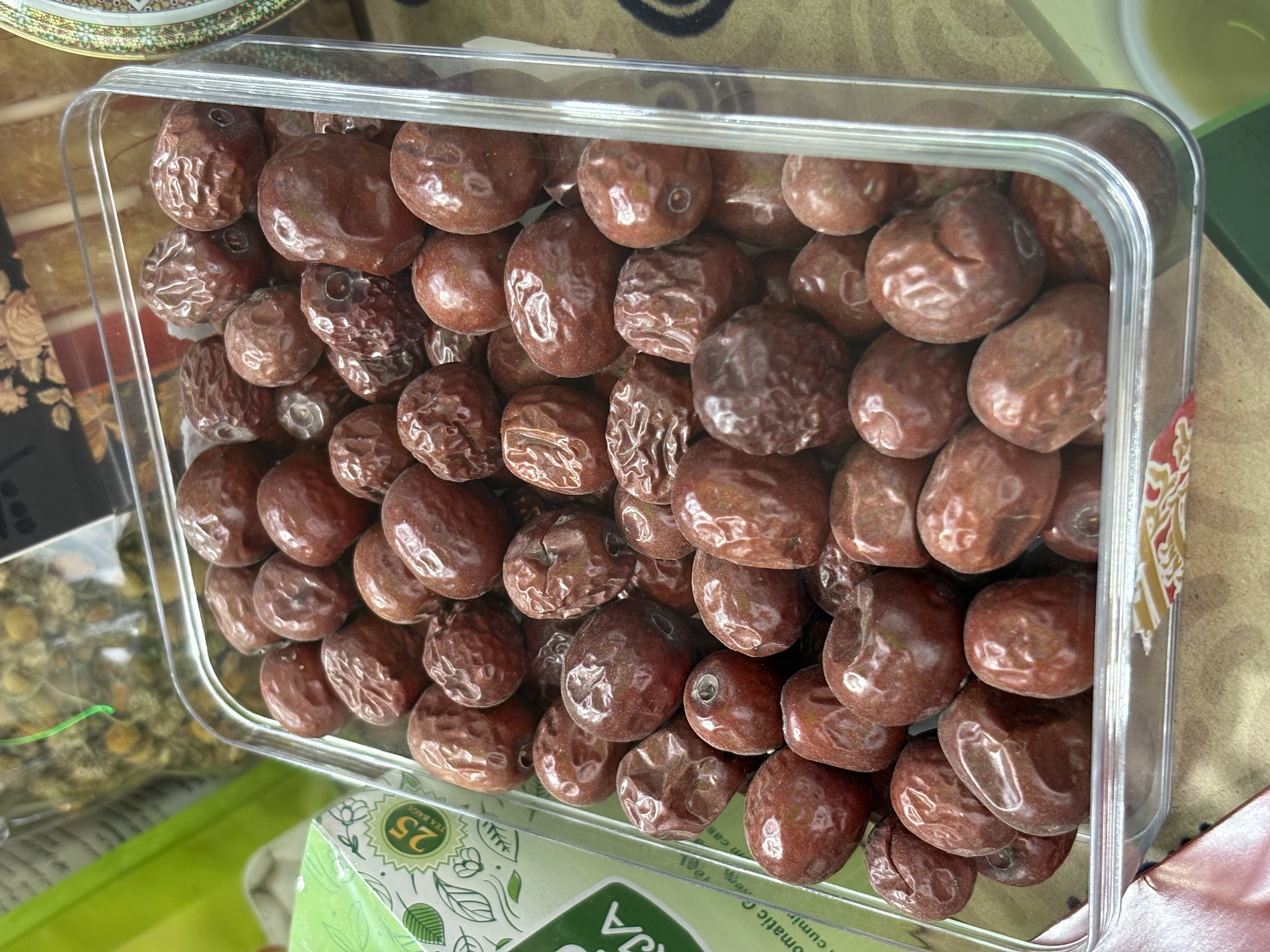 زعفران سوپر نگین اتویی و زرشک و عناب