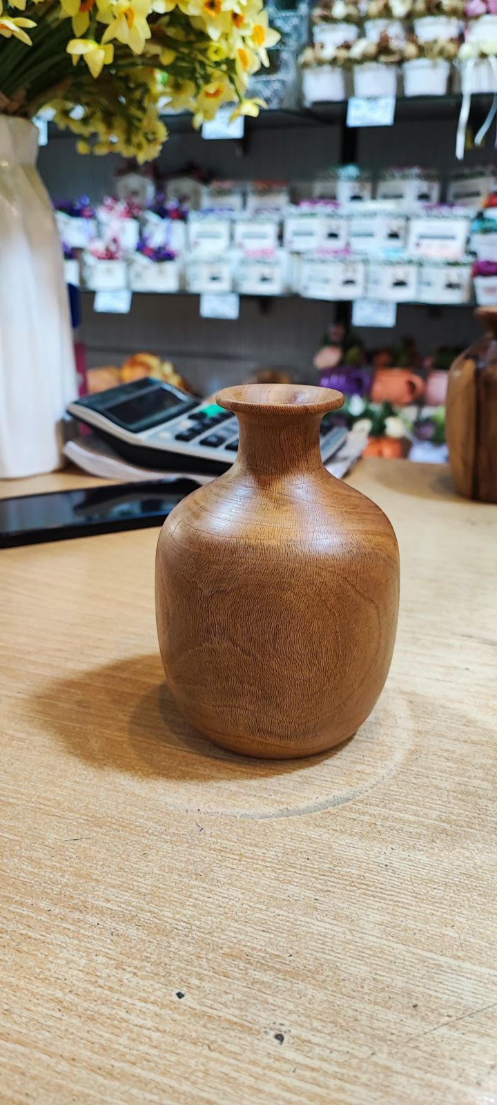 گلدان چوبی