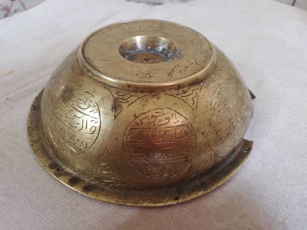 کاسه ۴۰ کلید عتیقه