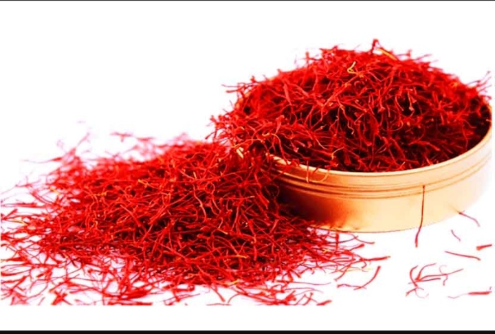 زعفران. زرشک  و عرقیجات