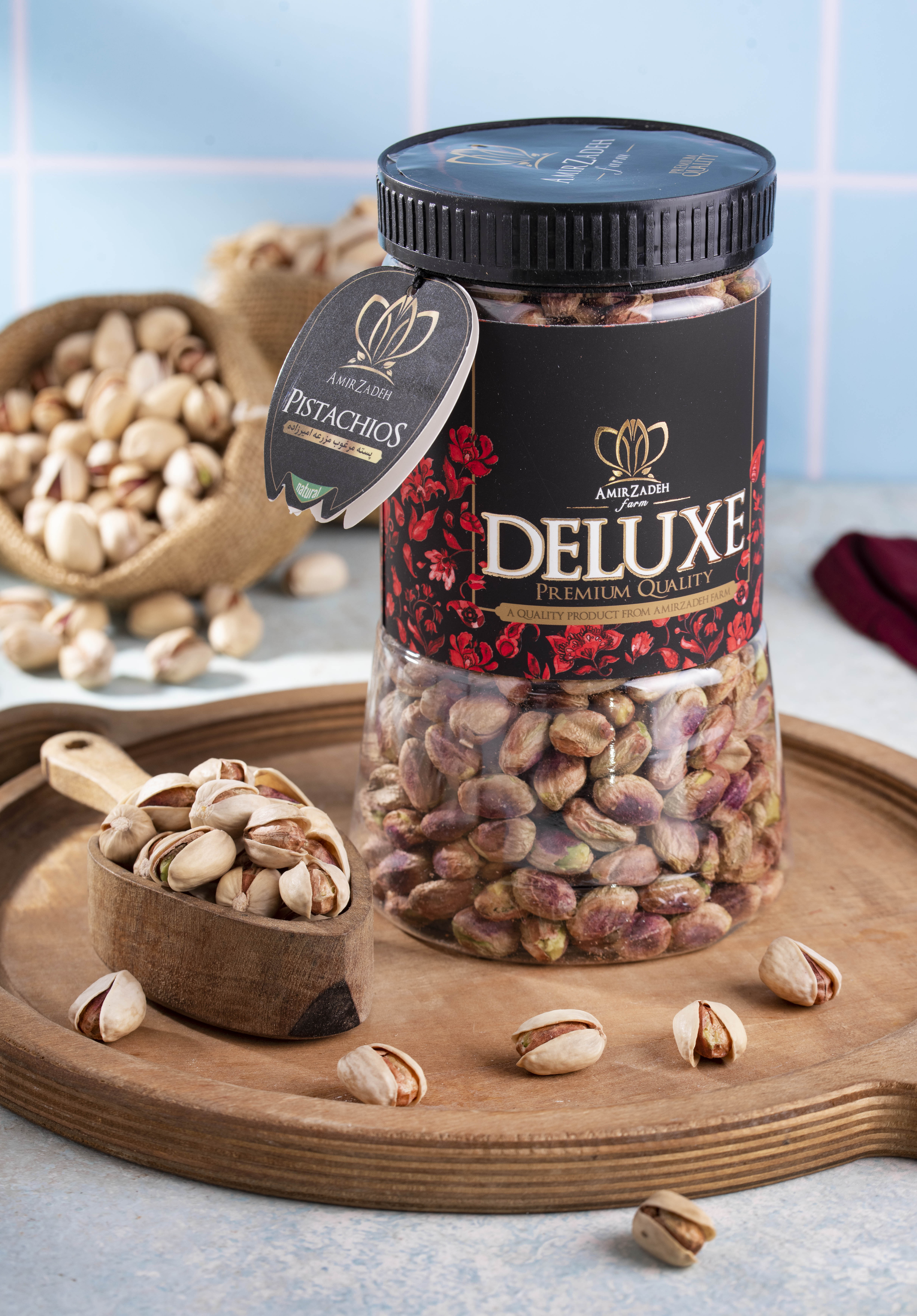 Selling pistachios and saffron