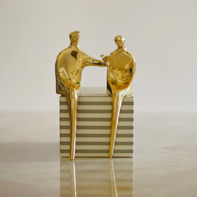 مجسمه برنجی 