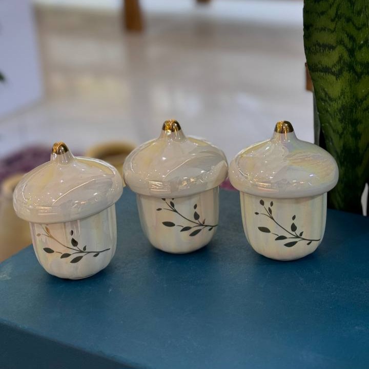 ظروف دستساز سرامیکی 