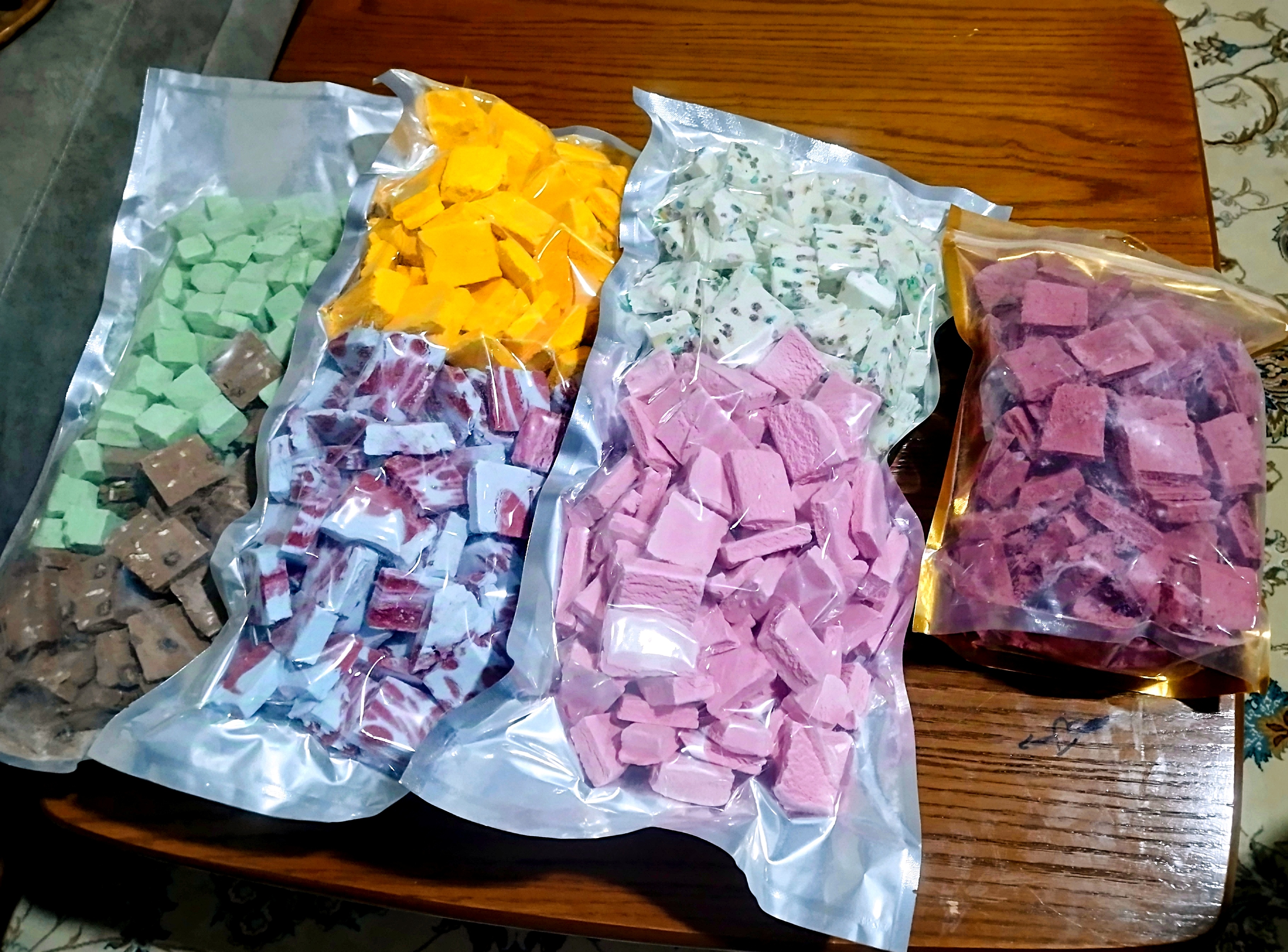 بستنی .میوه پفکی