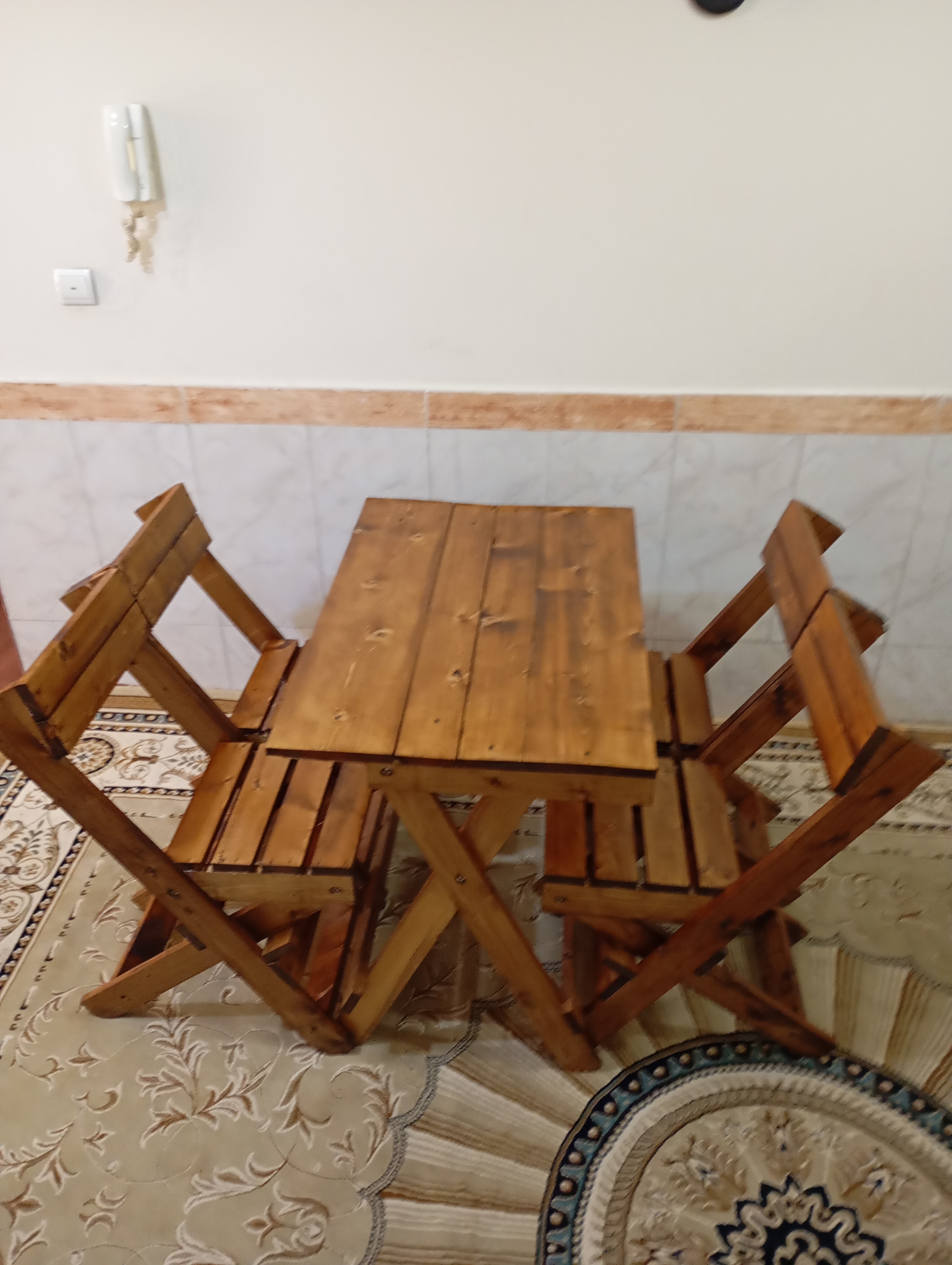 میز و صندلی تا شو چوبی