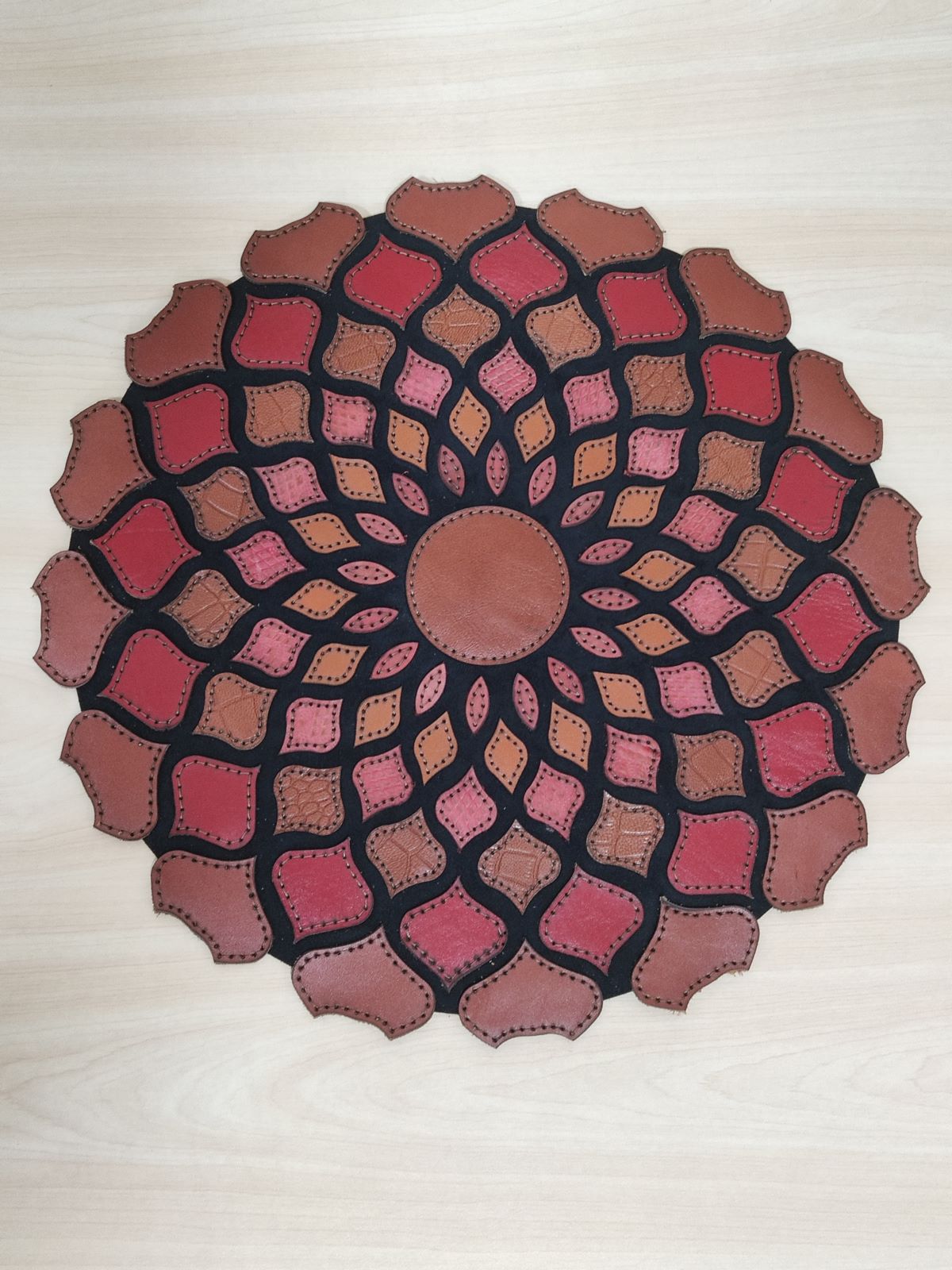 چرم دست دوز