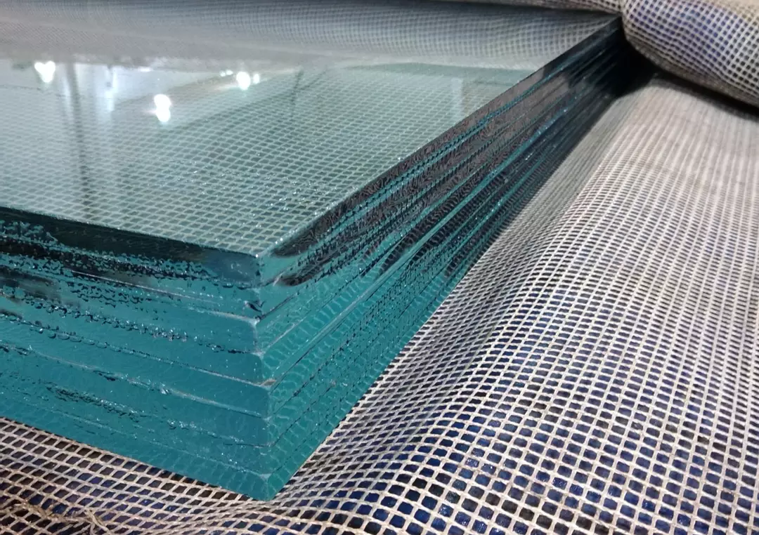  دستگاه تولید شیشه های لمینیت