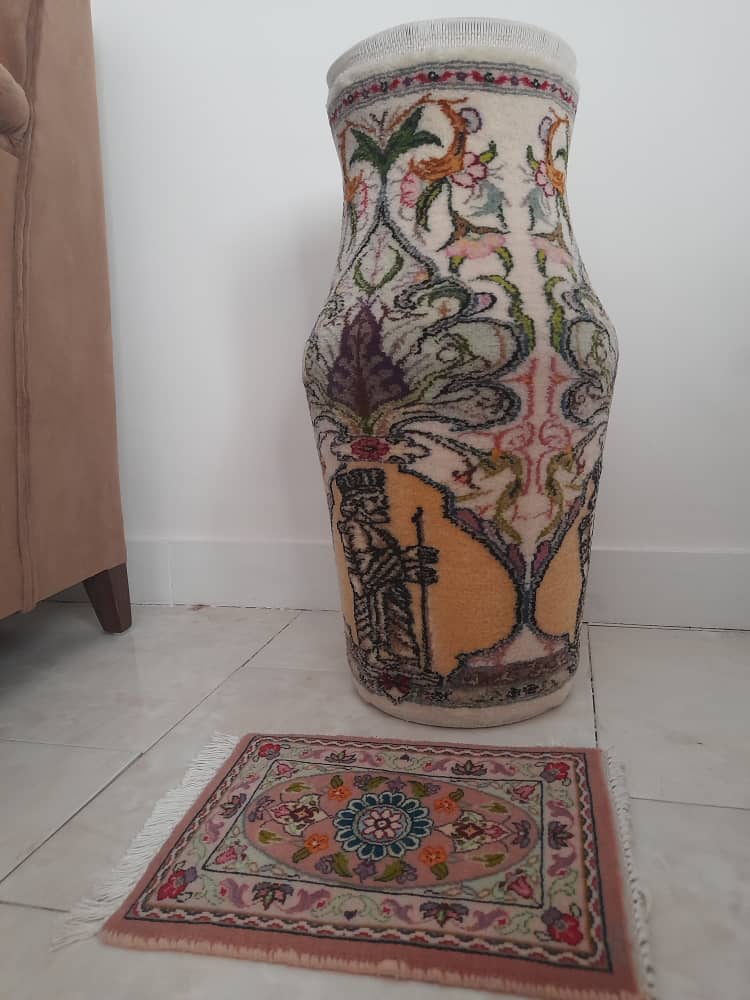 گلدون دستبافت 