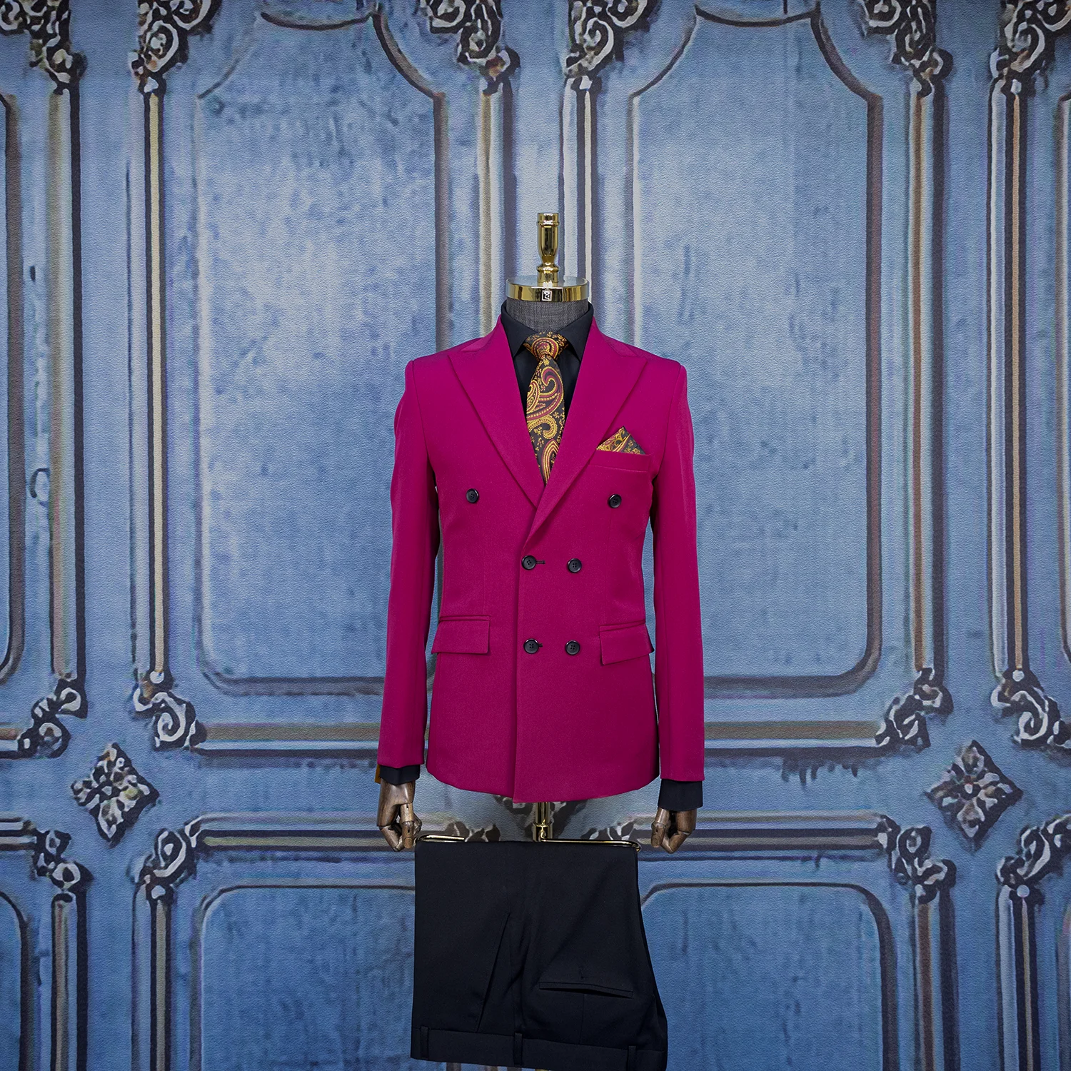 فروش انواع کت و شلوار با قیمت مناسب