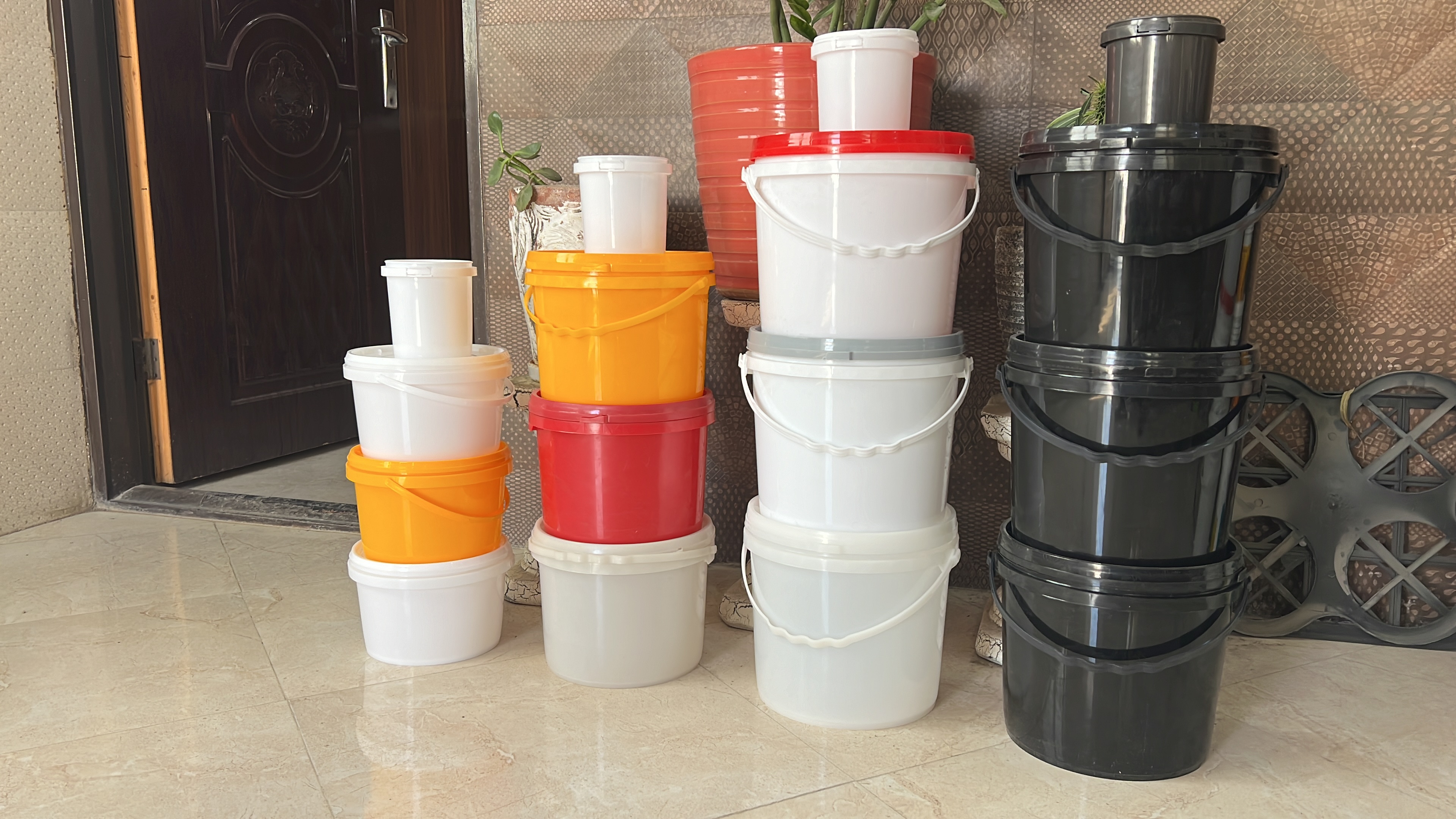 سطل پلاستیکی