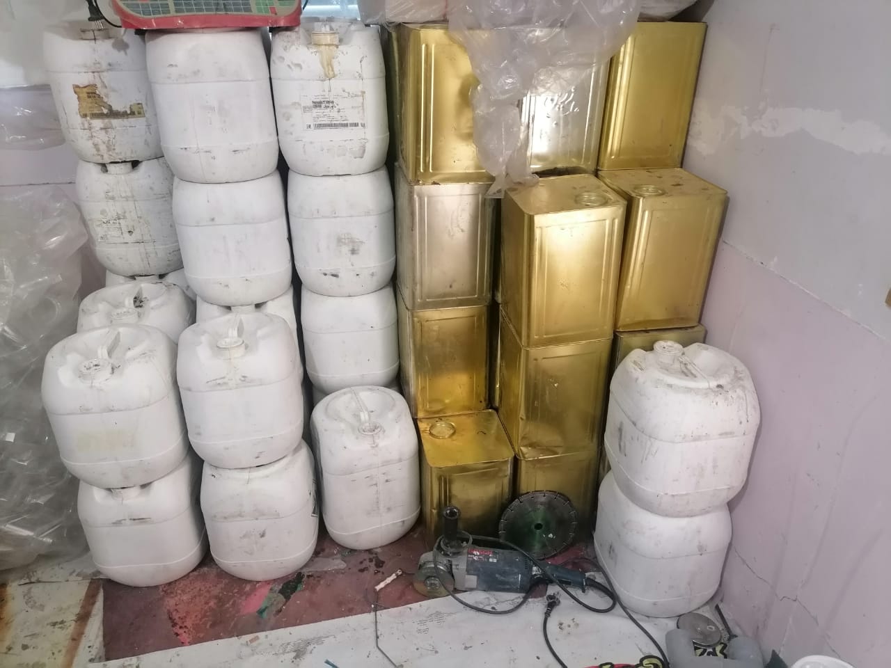 عسل کاملا طبیعی