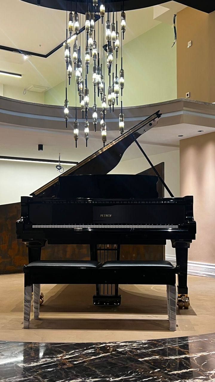 فروش پیانوی رویال