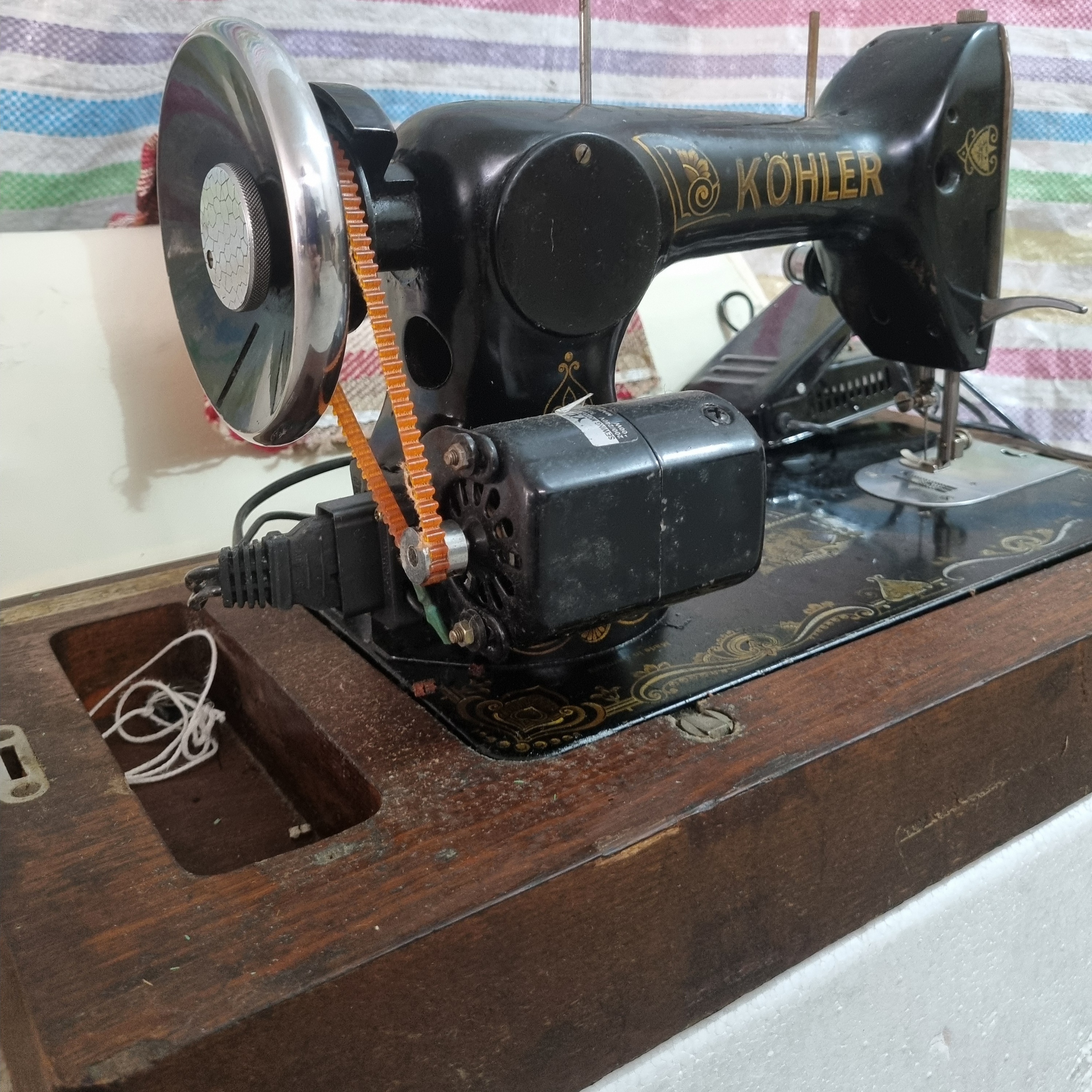 چرخ خیاطی Kohler آلمانی ۱۰۰ ساله