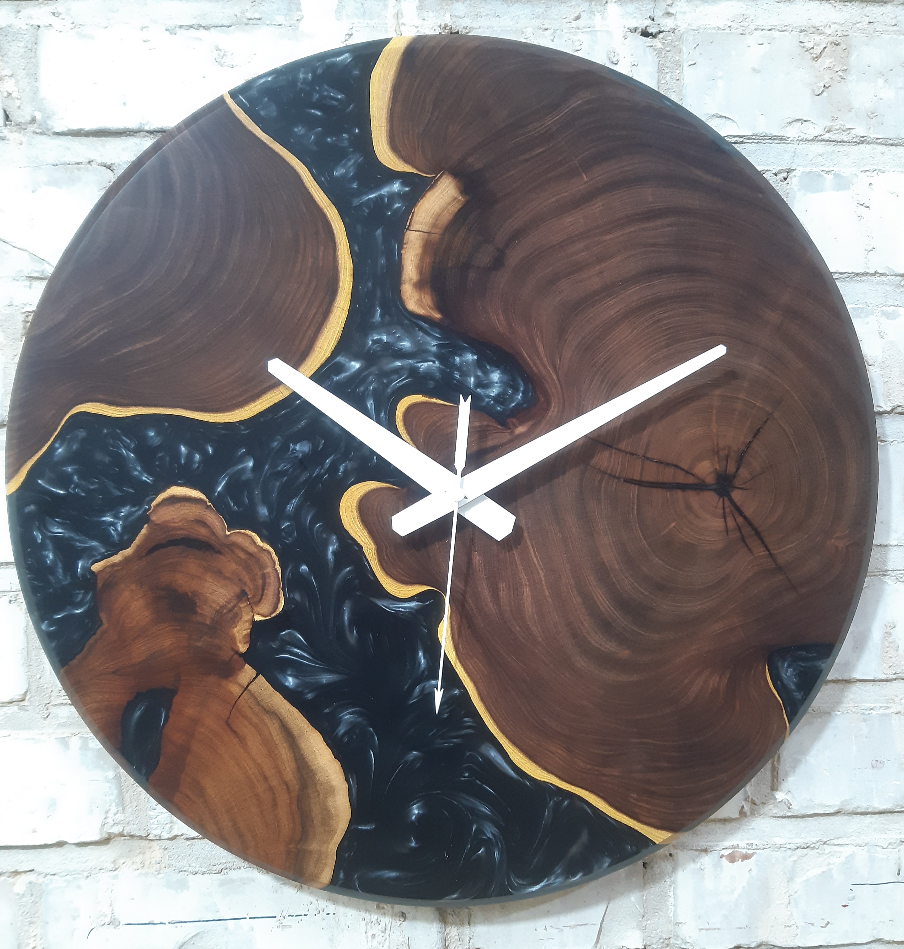 ساعت چوب و رزین