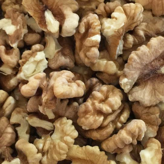 خشکبار گردو توت خشک