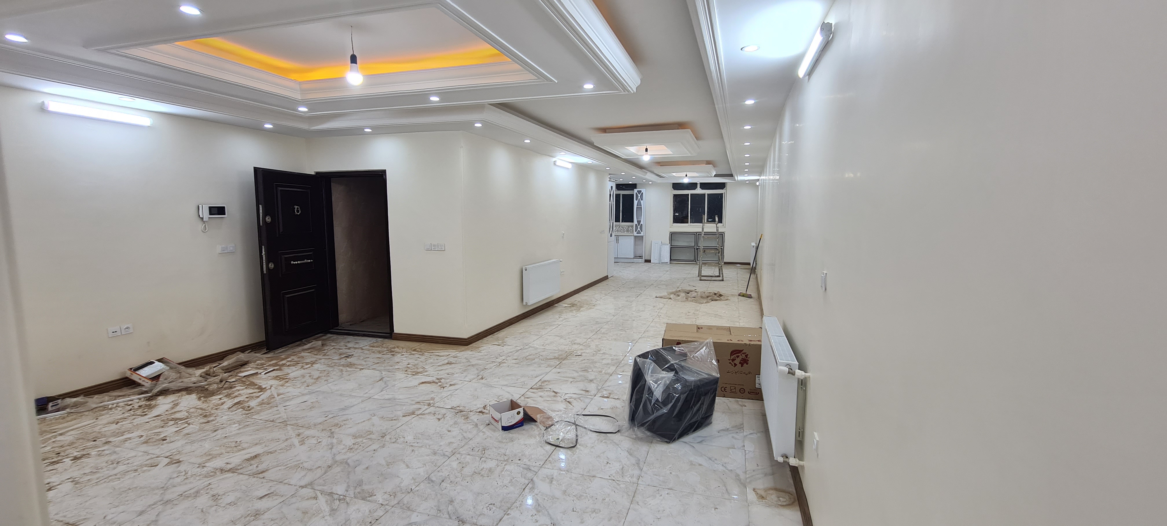 ساختمان تجاری مسکونی