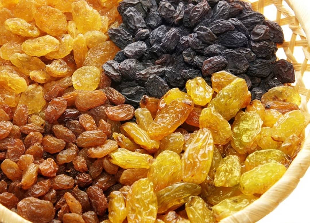 ادویه وخشکبار