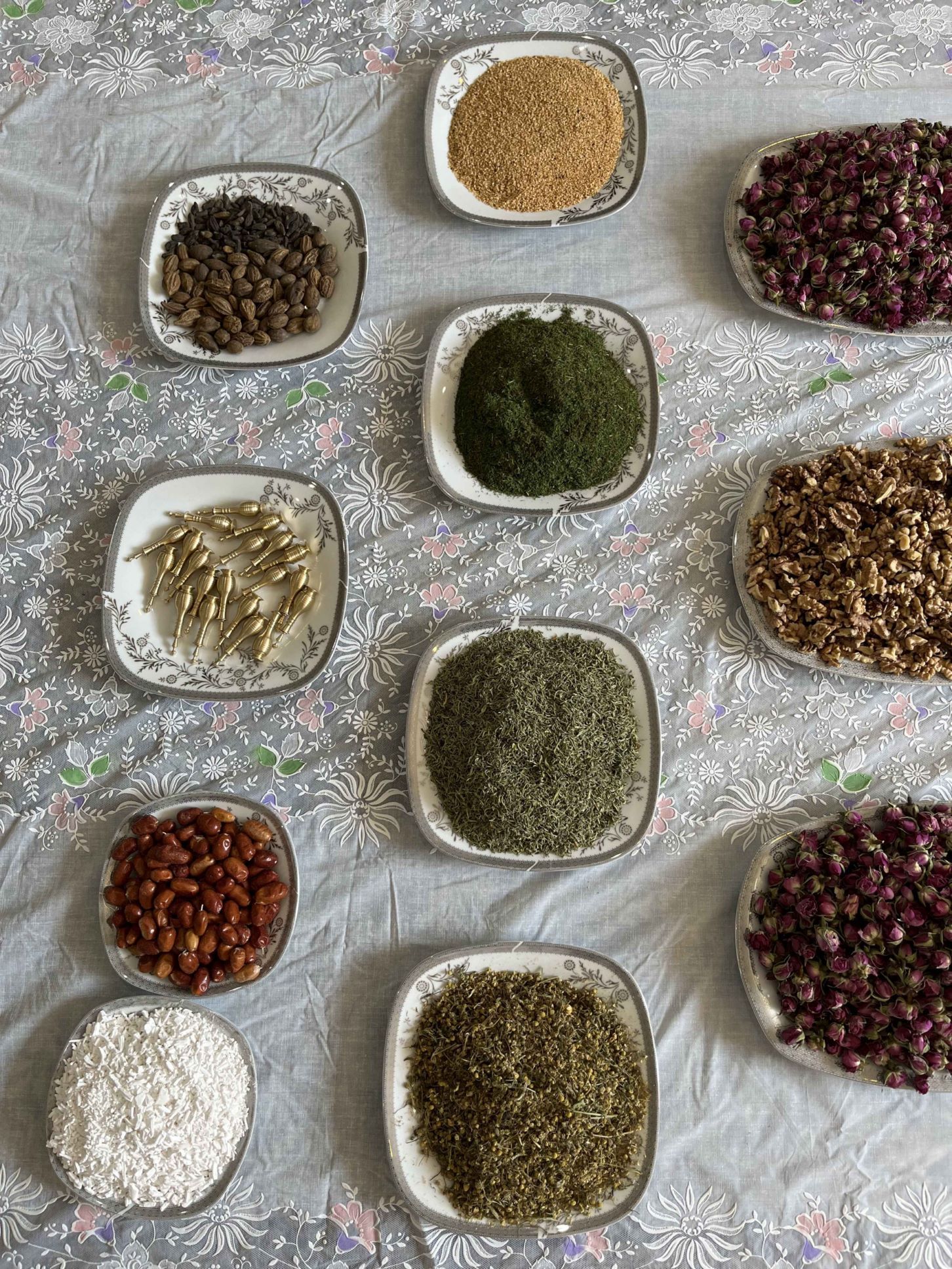 محصولات ‌ارگانیک‌ ایرانی (عسل،ادویه‌جات)