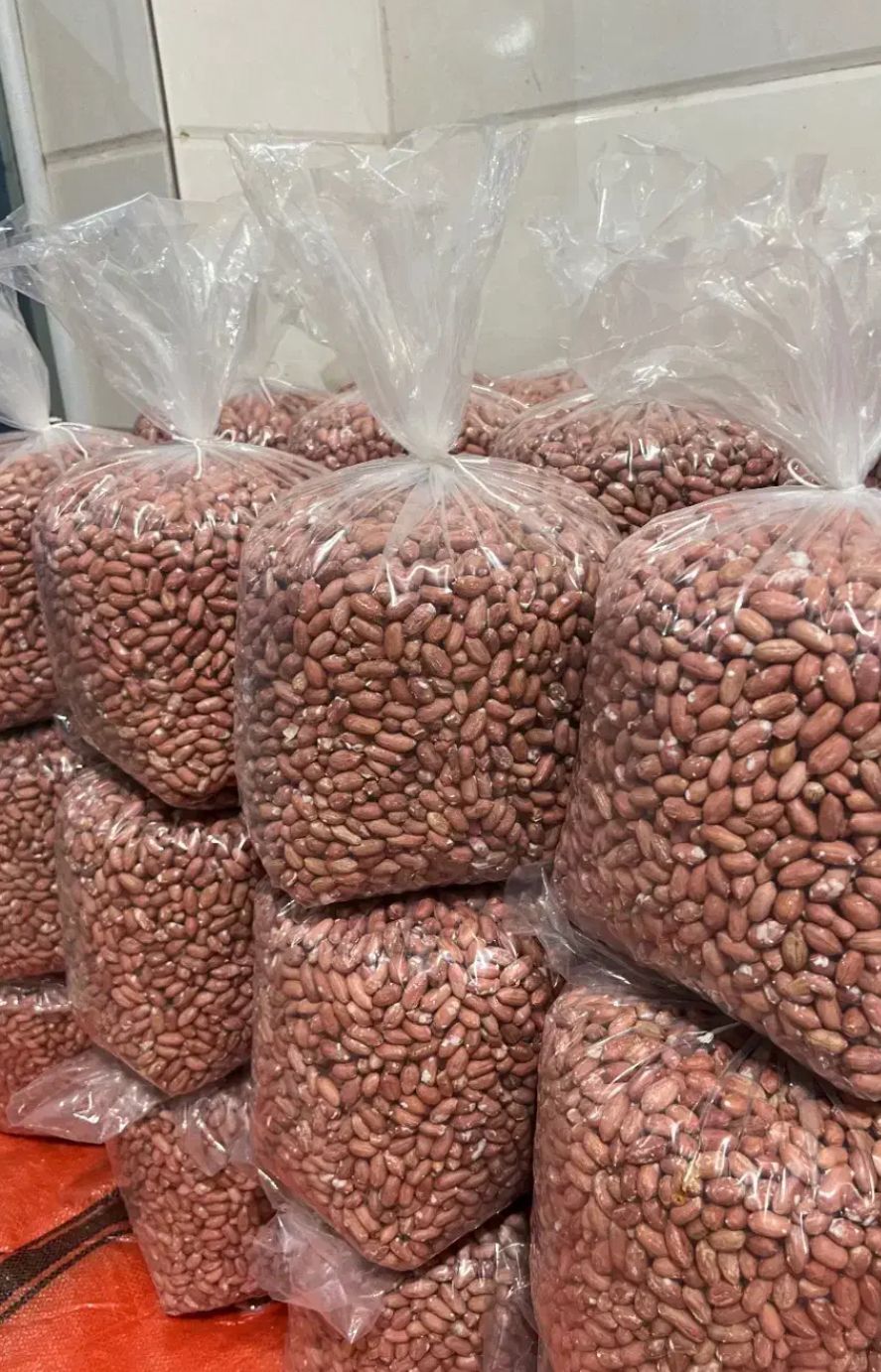 بادام زمینی درجه یک دانه درشت 