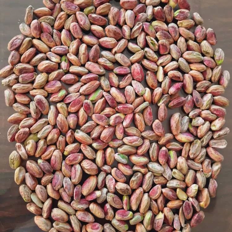 پسته و مغز پسته