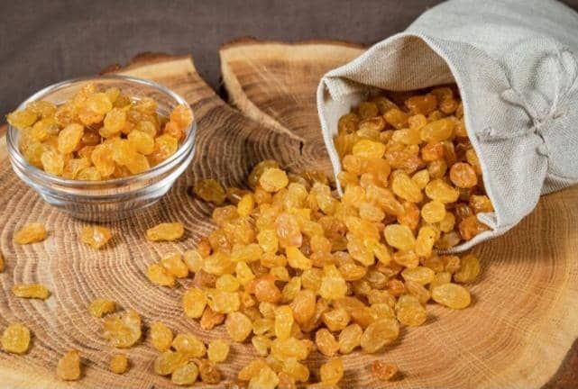 آویشن .کشمش طلایی.زعفران