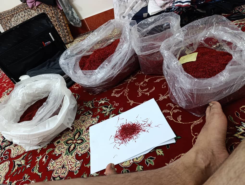 زعفران اصل از دل خود خونه کشاورز