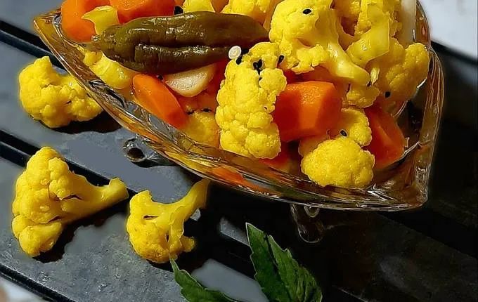 میوه خشک و روغن حیوانی خانگی و زعفران