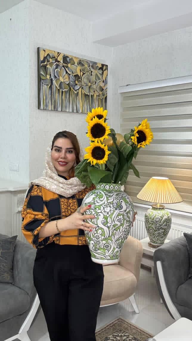 گلدان  و آباژور طرح برجسته دو رنگ