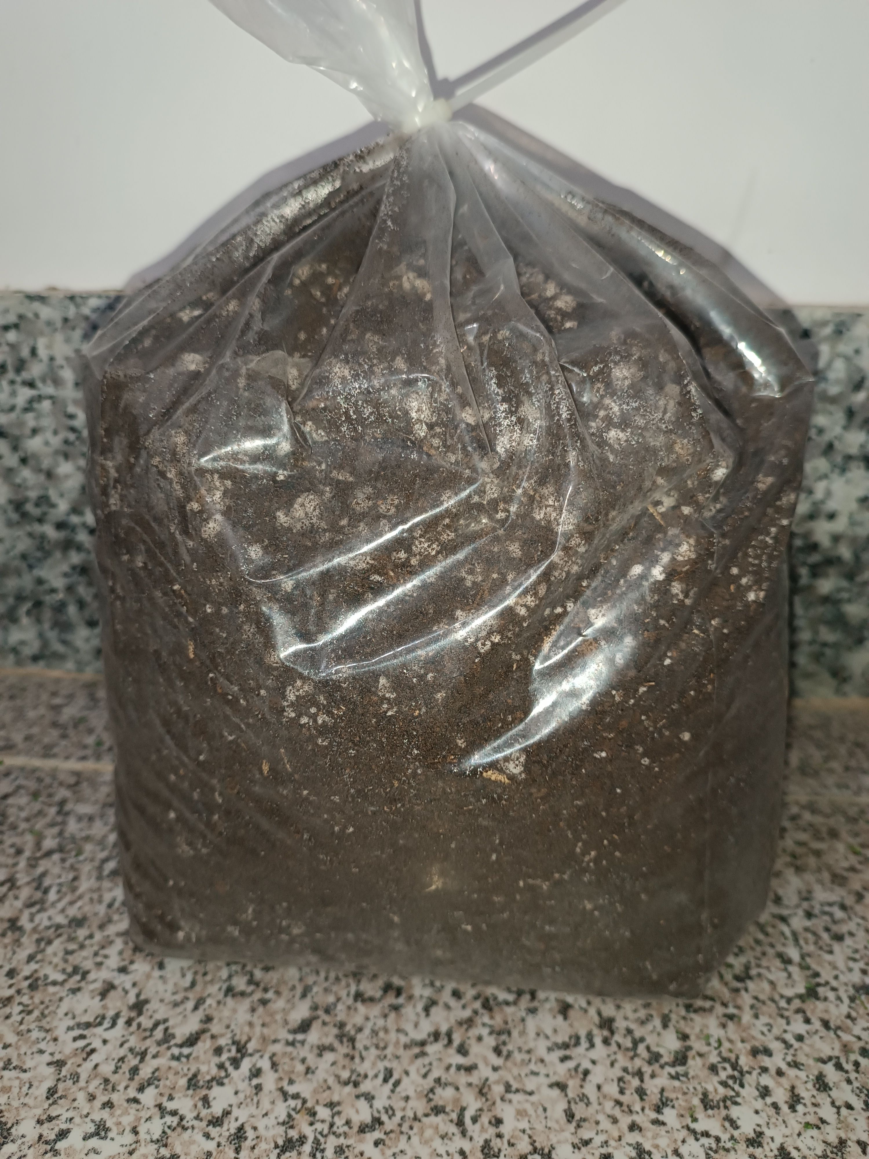 خاک گل مرغوب