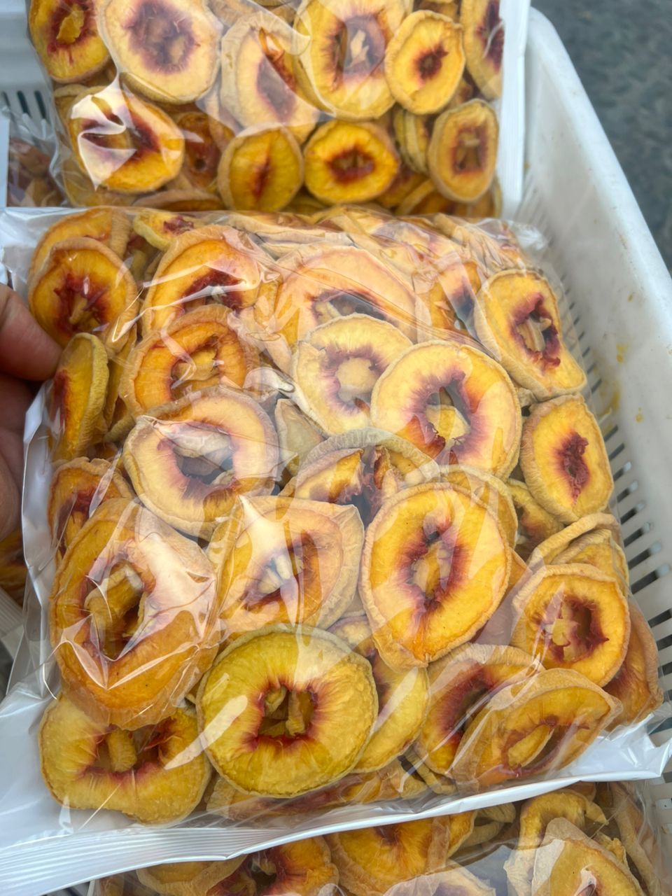 تامین کننده میوه خشک