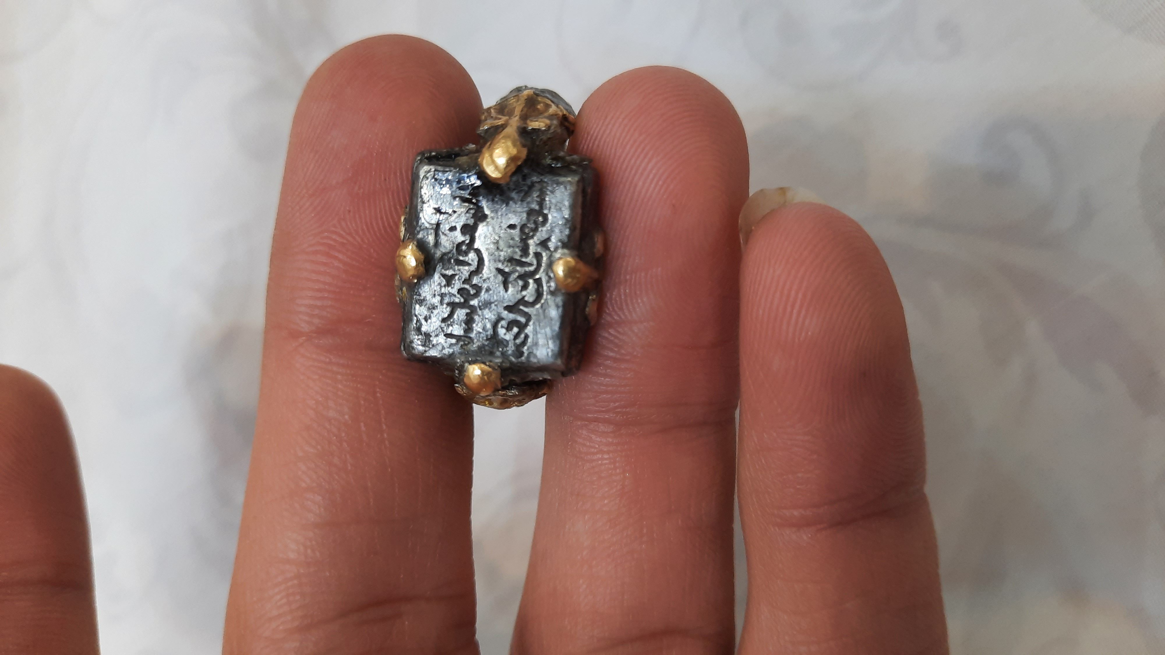 عقیق خطی کهنه