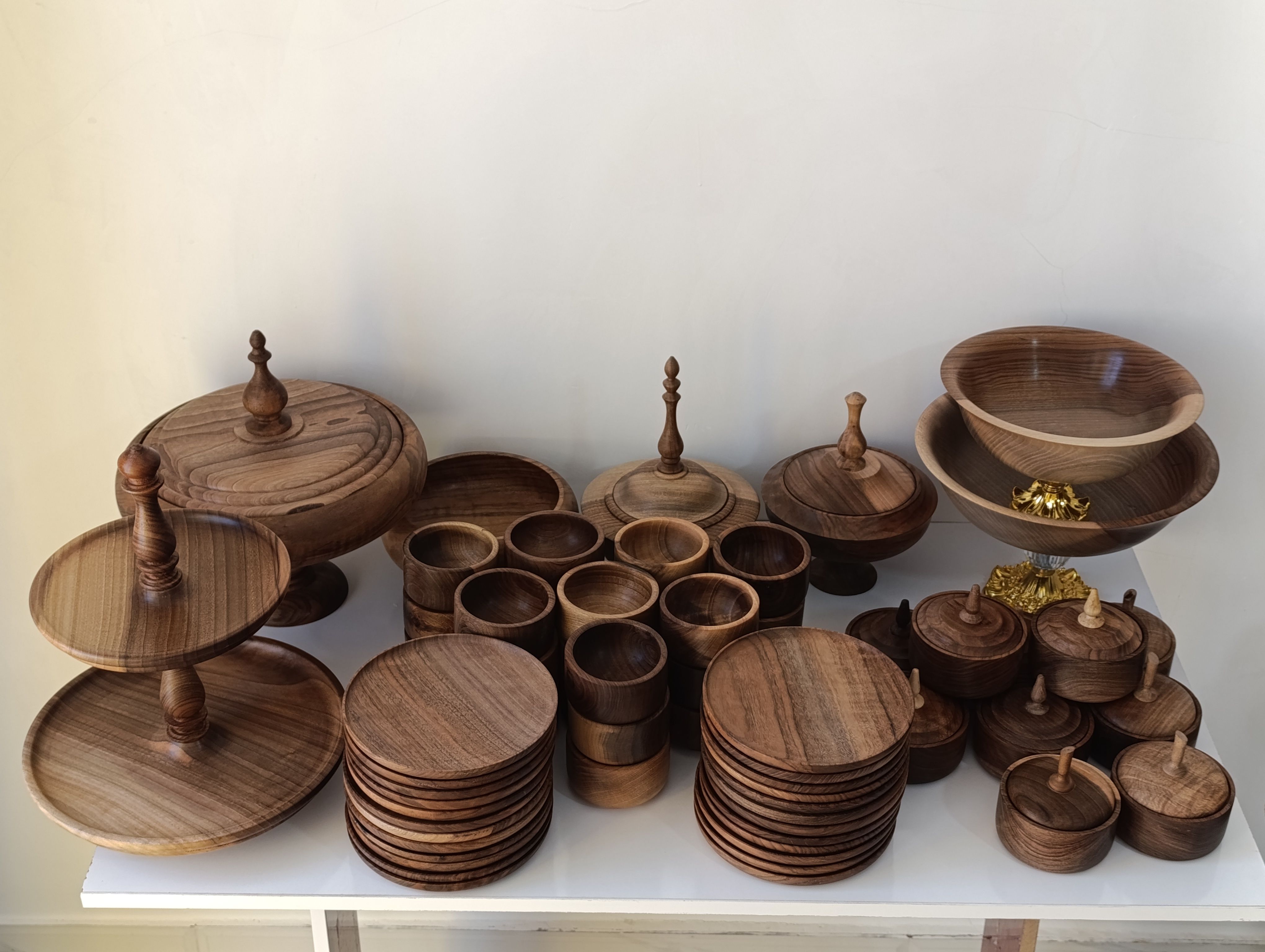 شکلات خوری چوبی