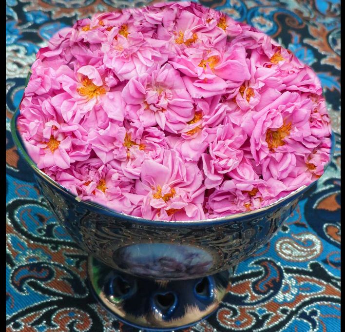 گل محمدی و سماق درجه یک 