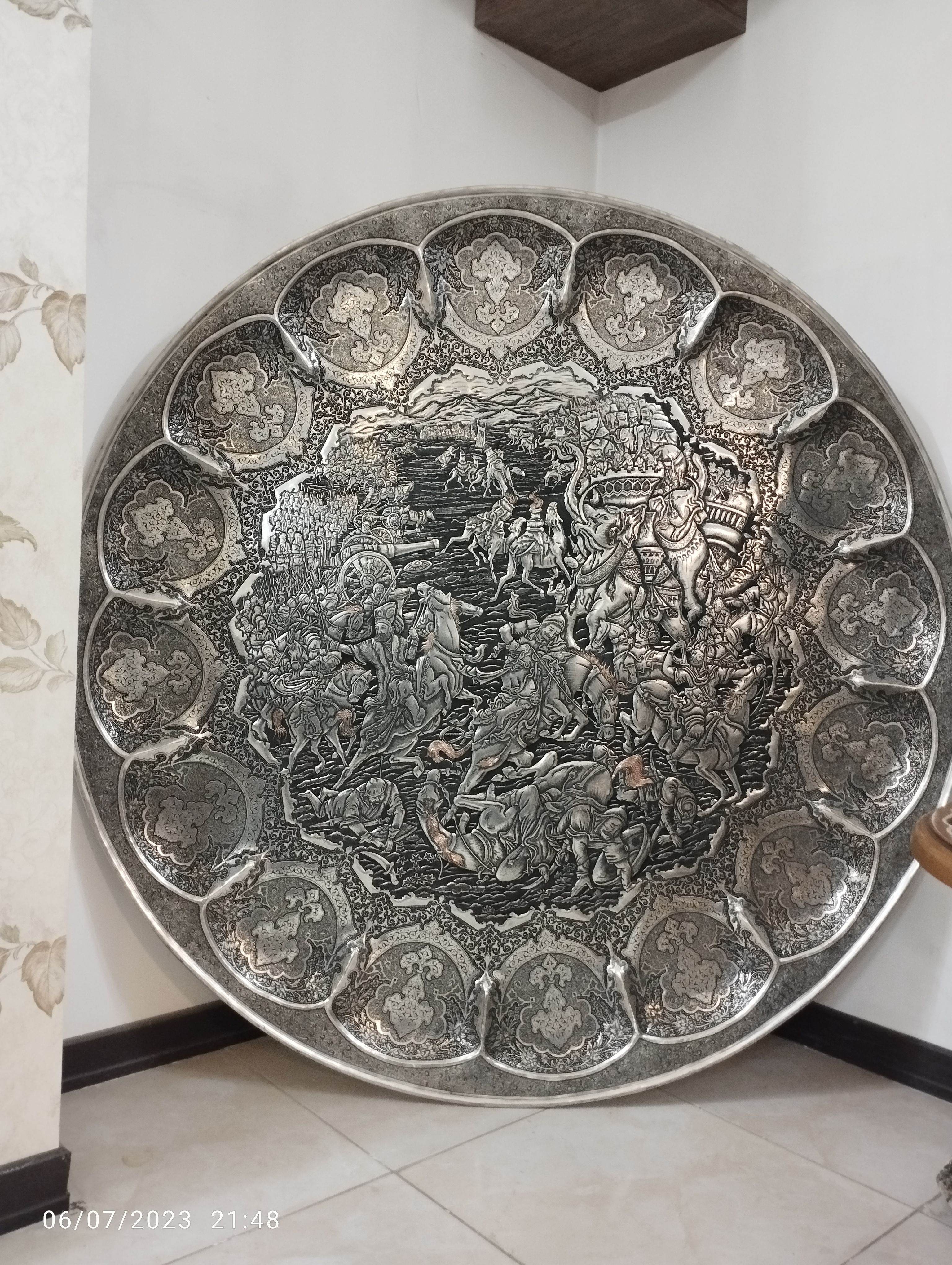 سینی بزرگ مسی قلمزنی جنگ نادرشاه