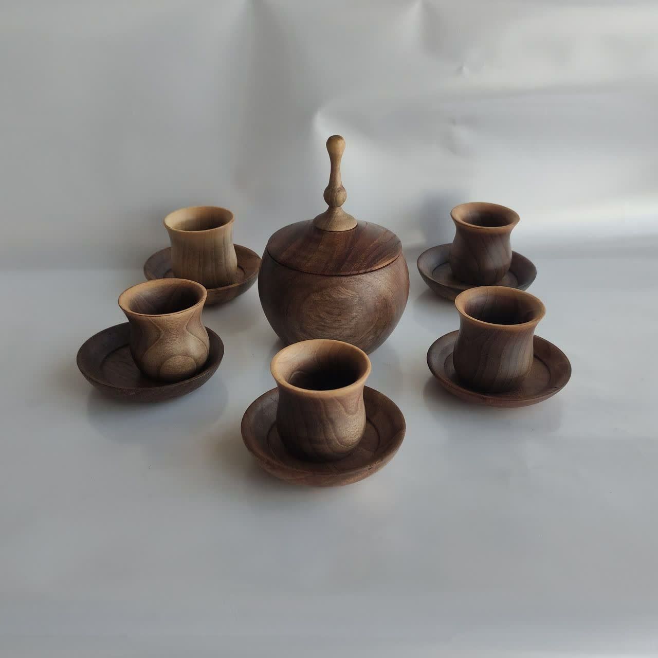 تولید و پخش ظروف چوبی 