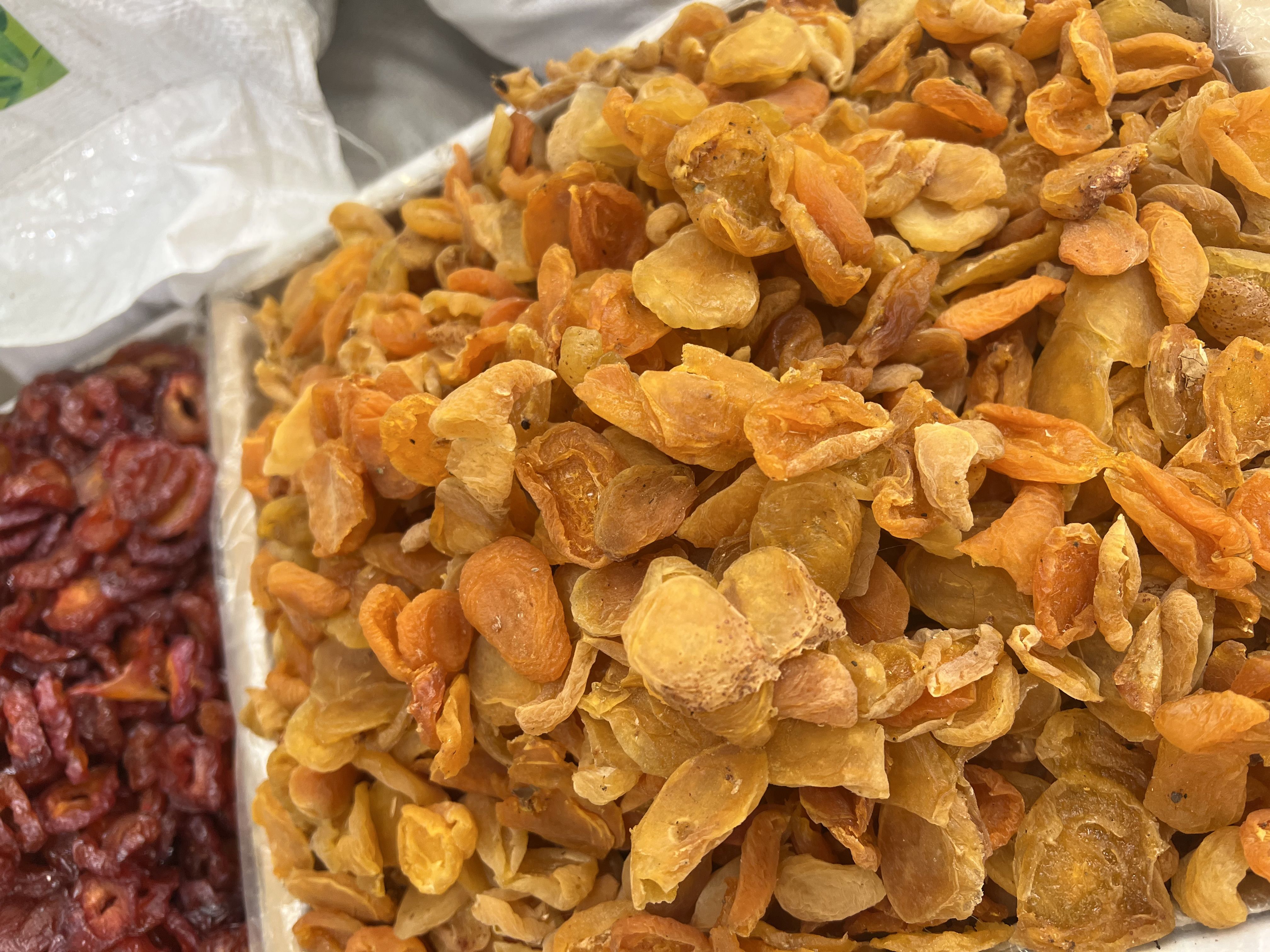 البالو ‌گیلاس وخشکبار 