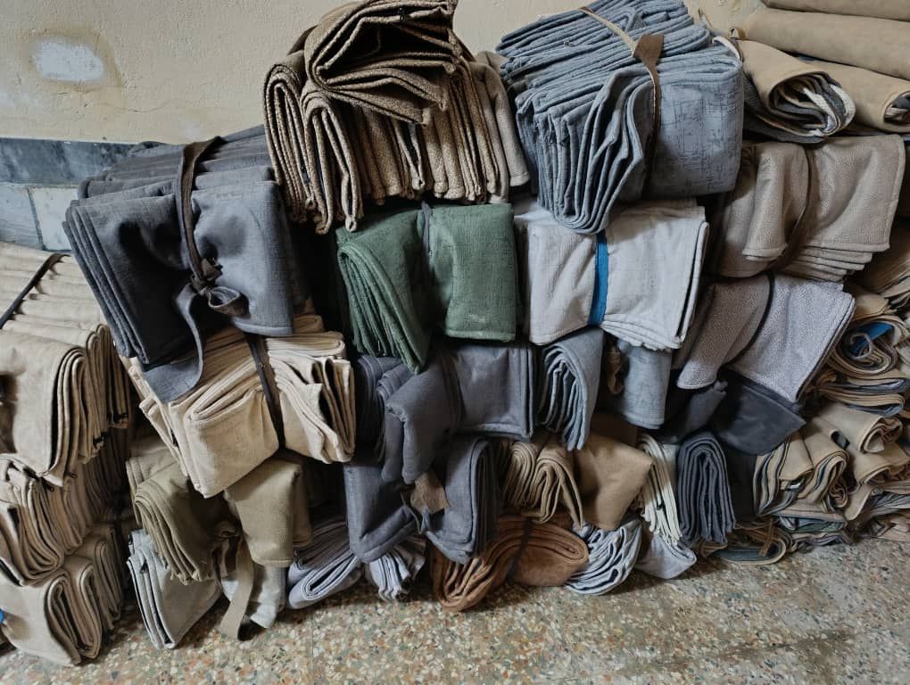 نشیمن و کیف مبلی
