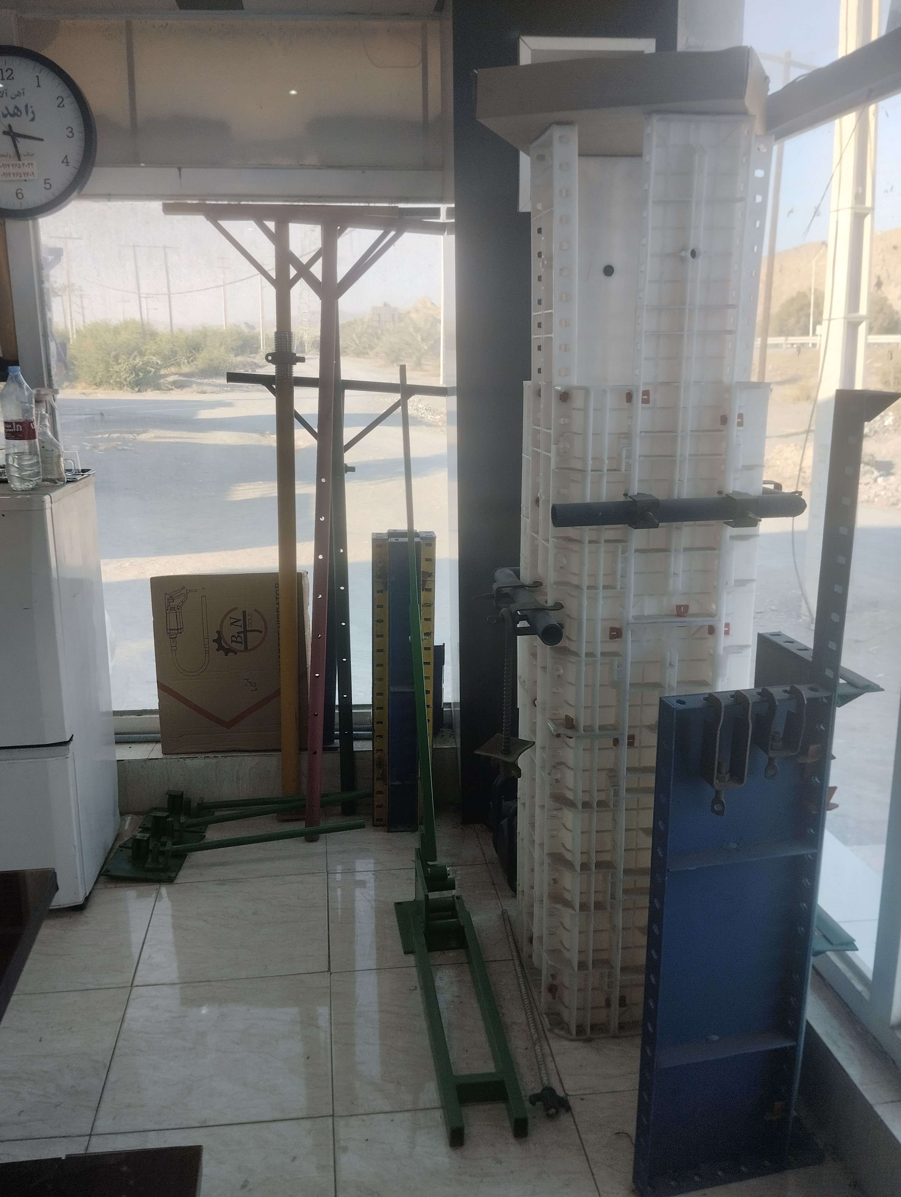 جک سقفی ساختمان 