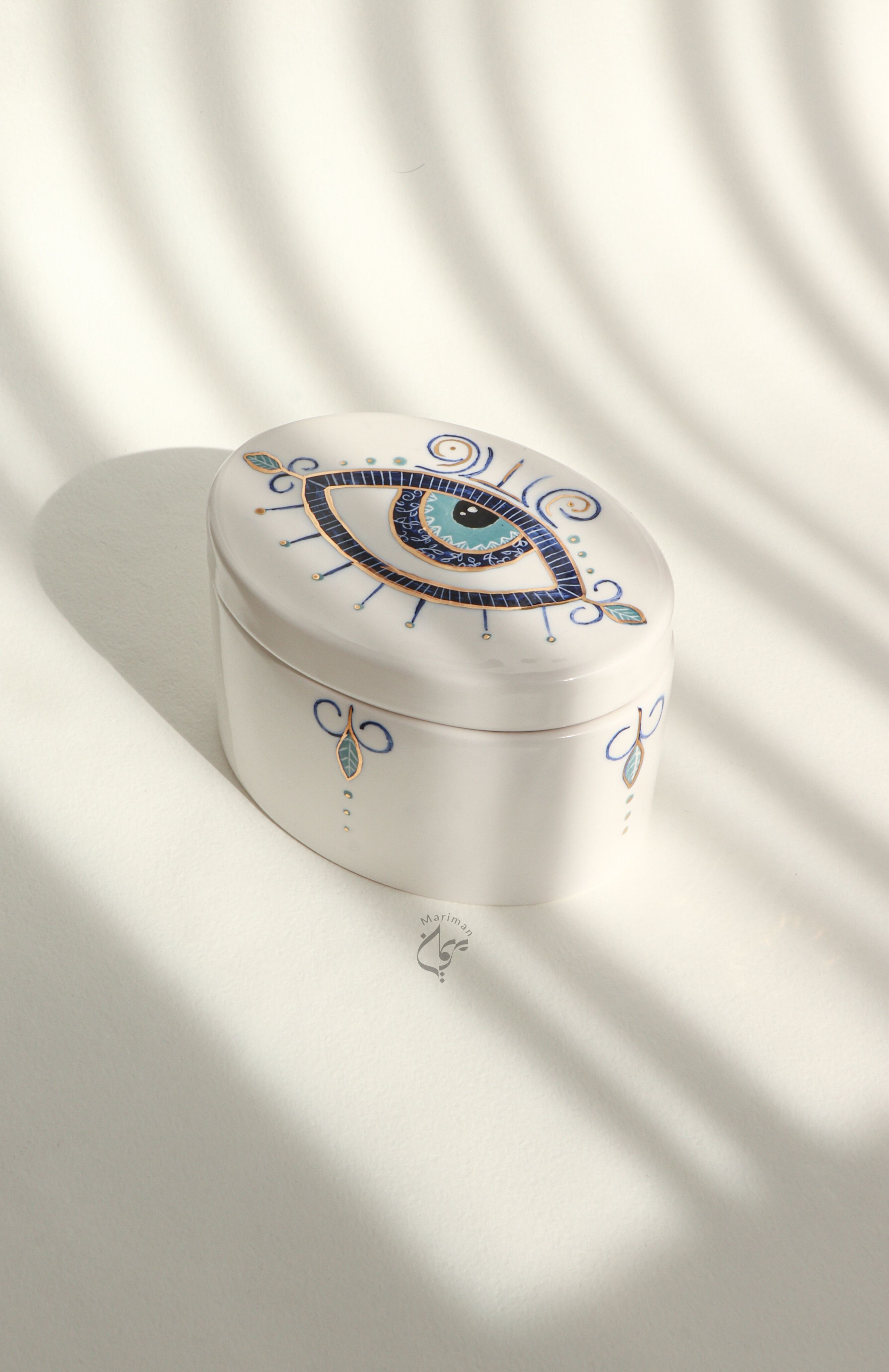 ظروف دست‌ساز سرامیکی