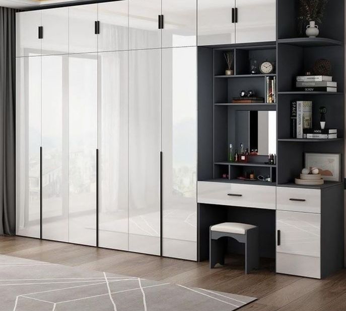 کابینت کار . نصاب درب چوبی