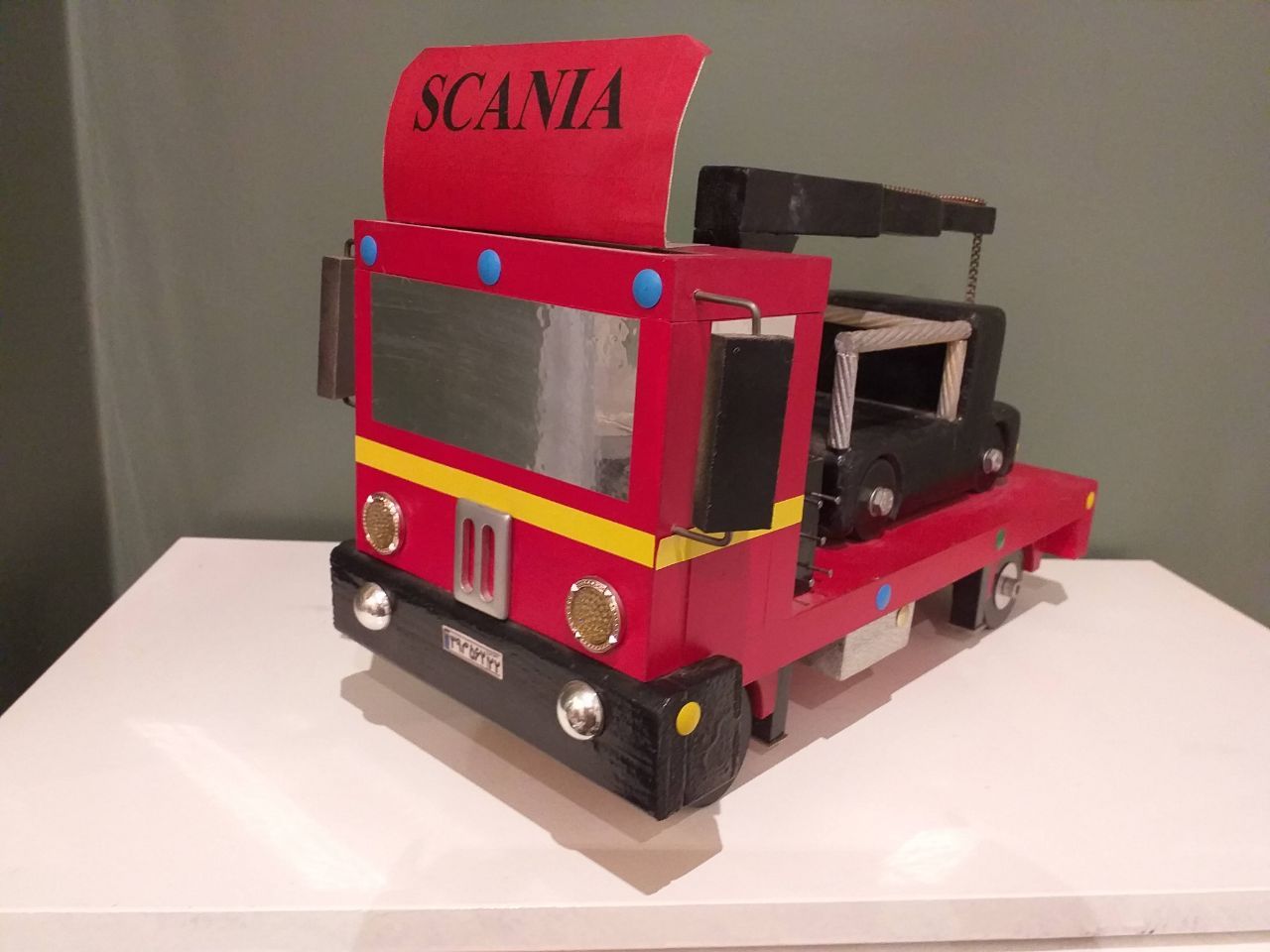 ماشین چوبی دستساز