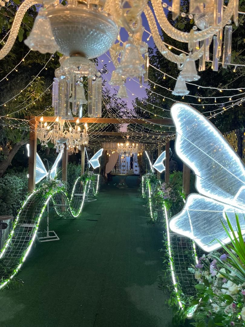 مدیر باغ تالار و رستوران 