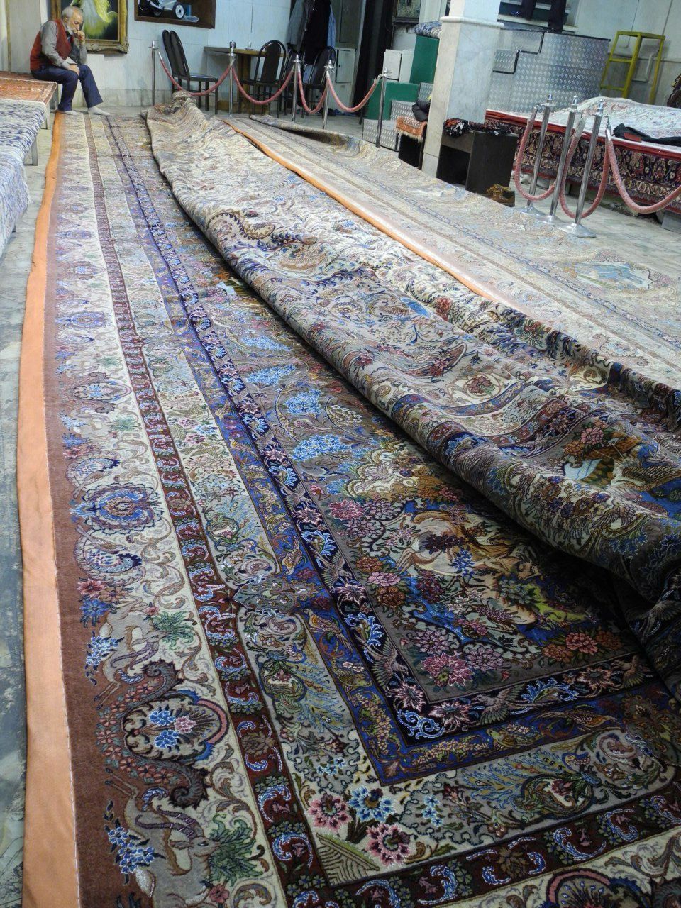 فرش ابریشم خالص دست بافت اصیل ایرانی نقش بهشت در ابعاد10×10