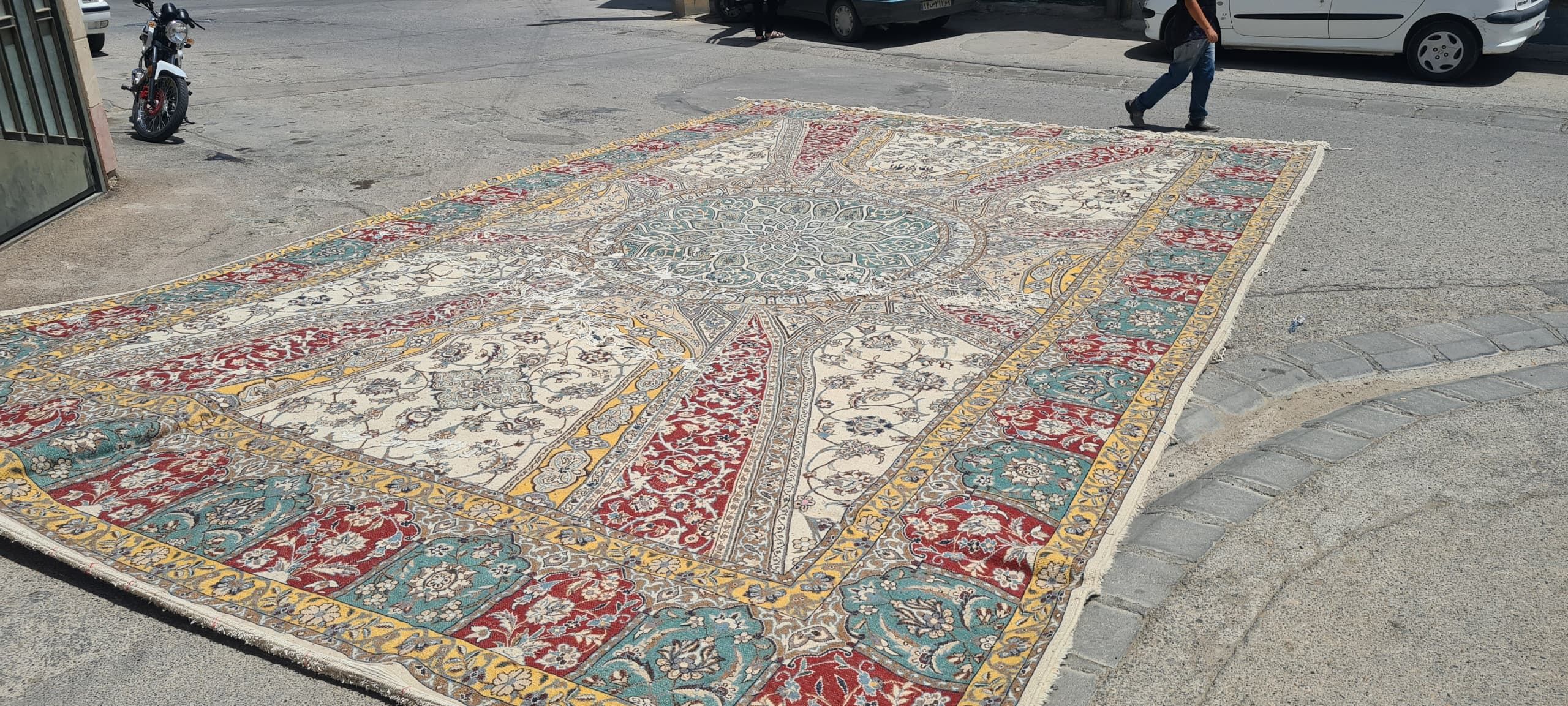 فرش دستبافت ۵*۸ (۴۰متری)