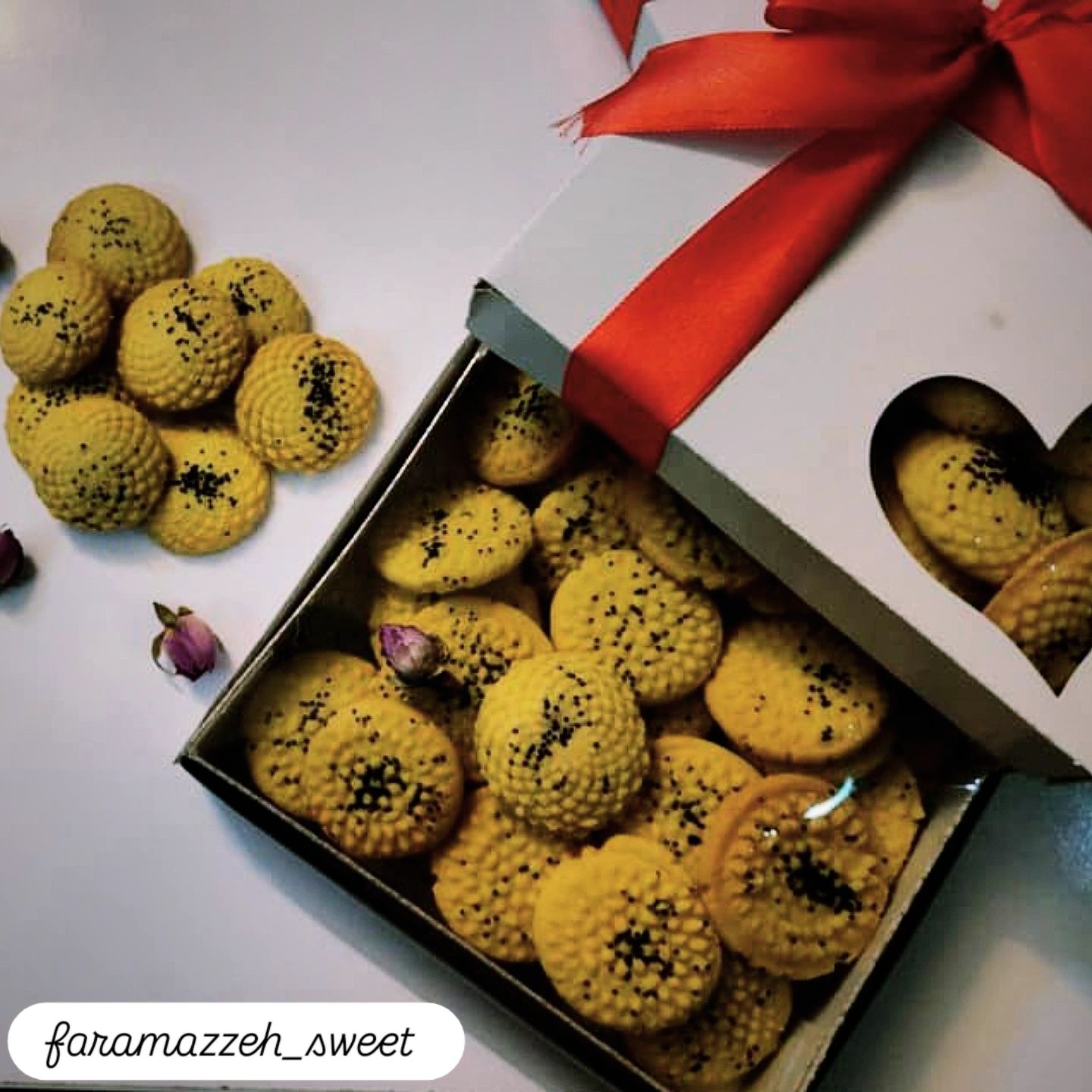 شیرینی خشک خانگی