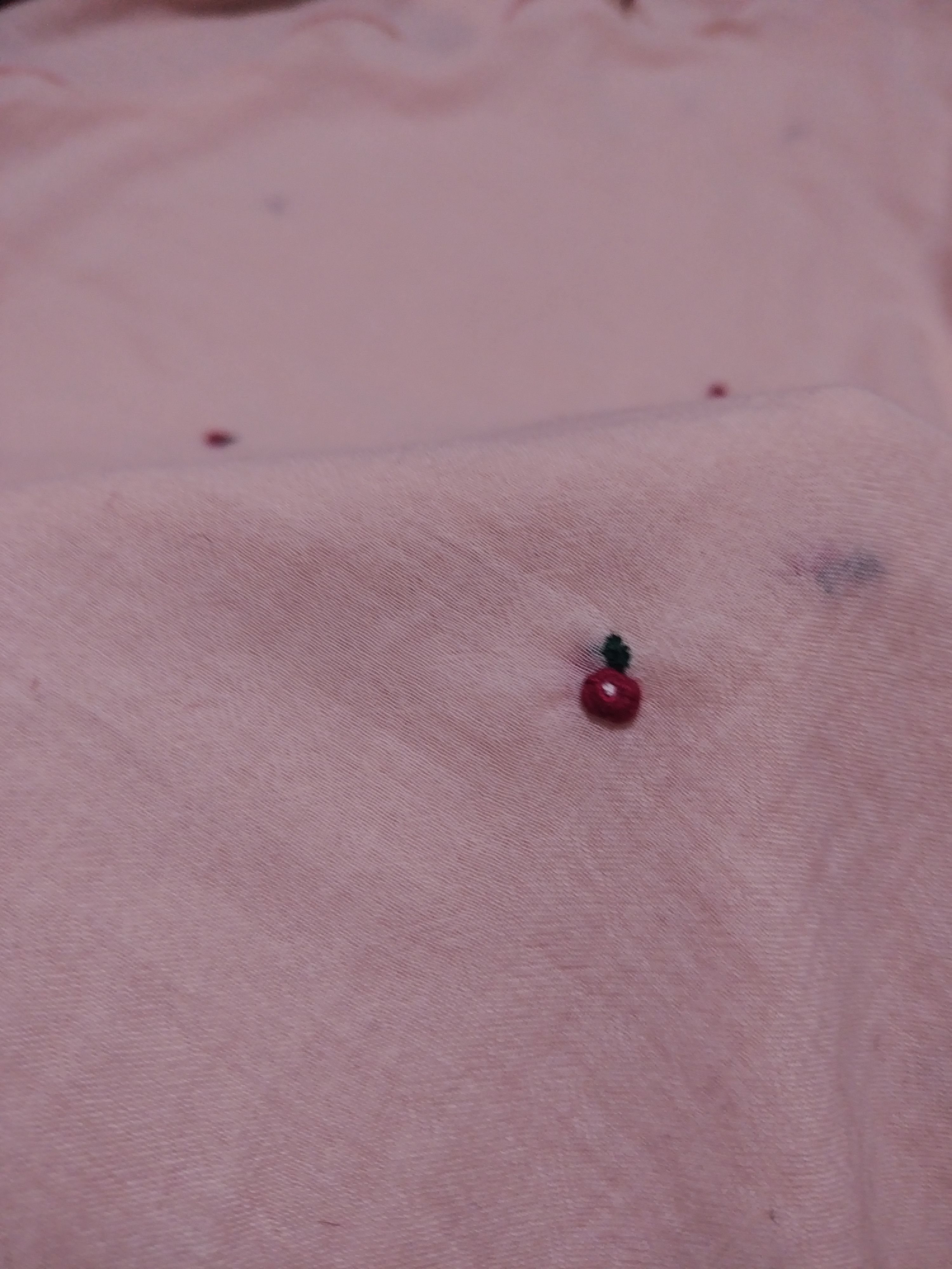 پارچه دست دوز و برجسته 