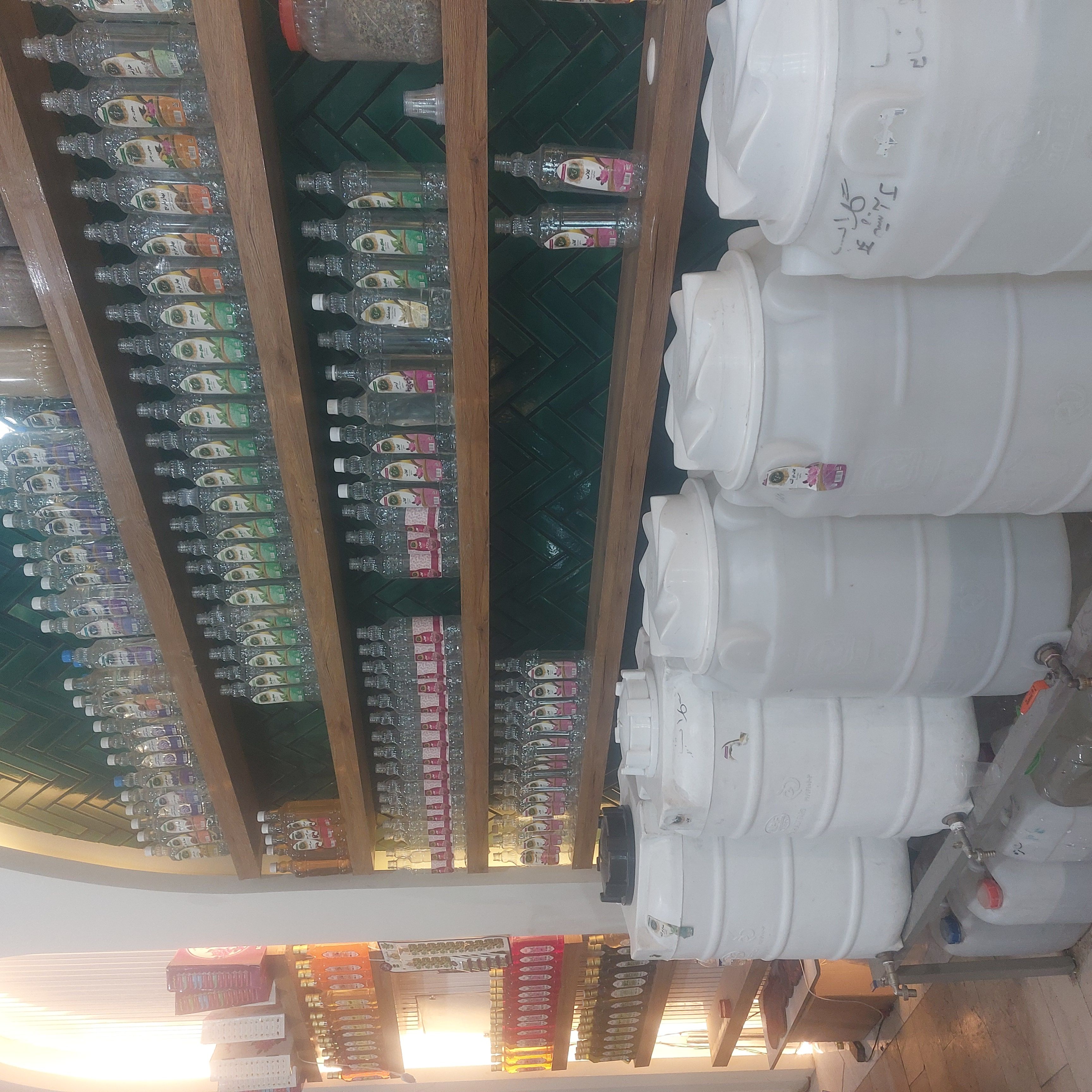 گلاب و عرقیات گیاهی